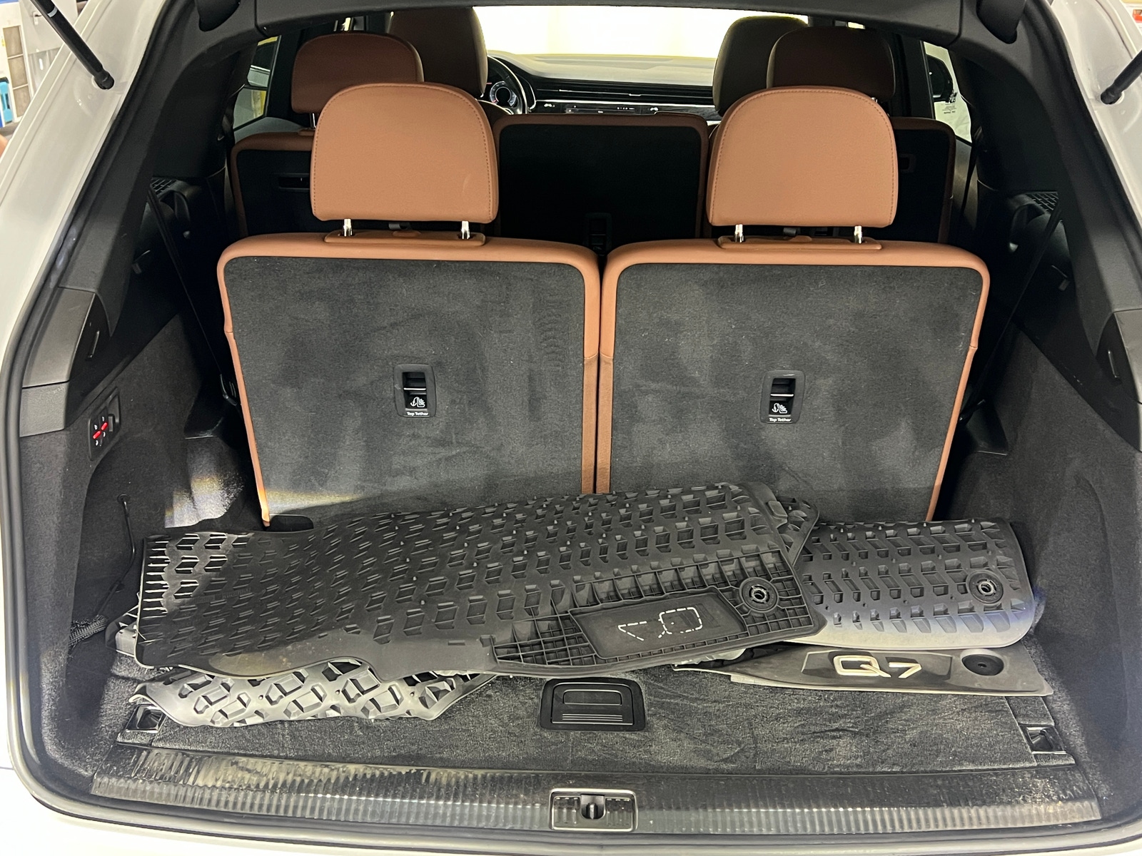 Thumbnail: 2021 Audi Q7 - 6