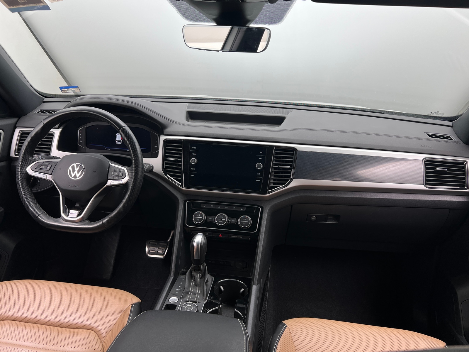 Thumbnail: 2022 Volkswagen Atlas - 2