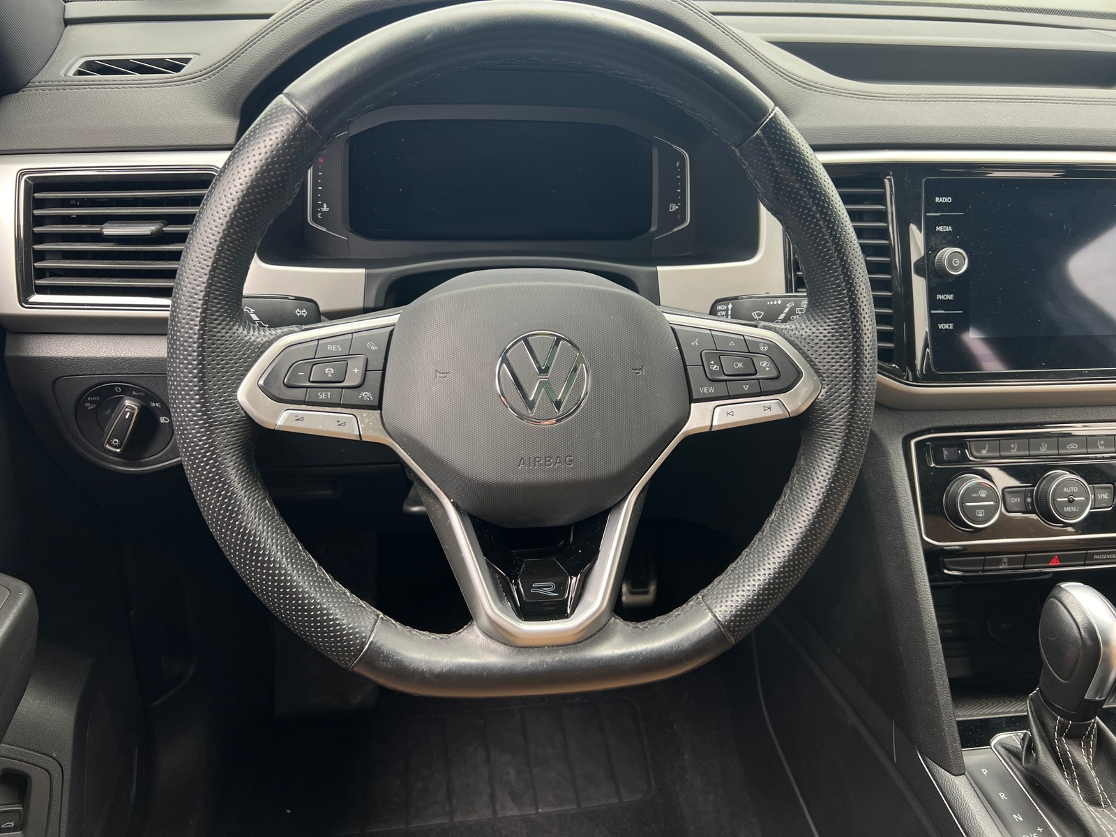 Thumbnail: 2022 Volkswagen Atlas - 4