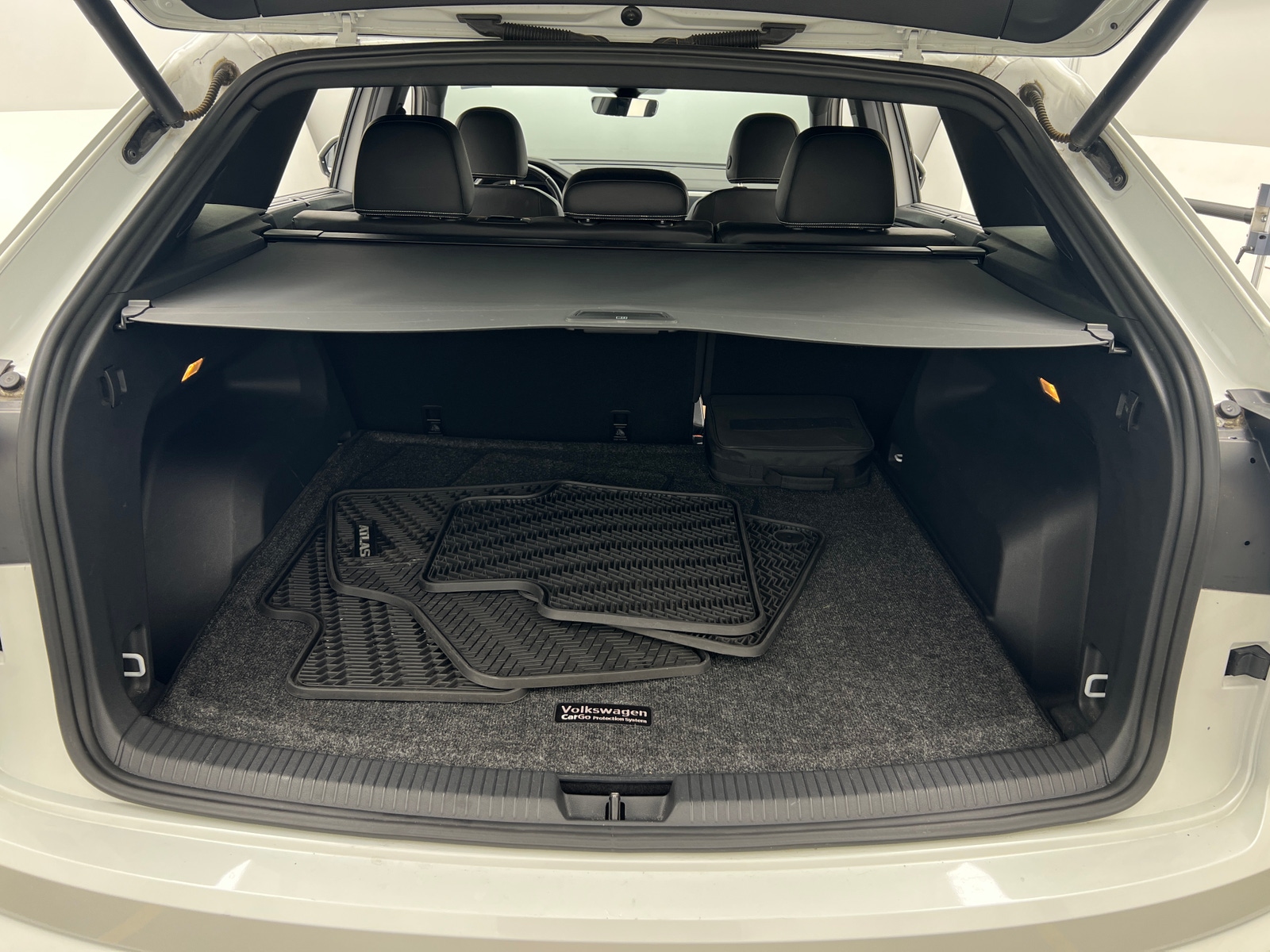 Thumbnail: 2022 Volkswagen Atlas - 6