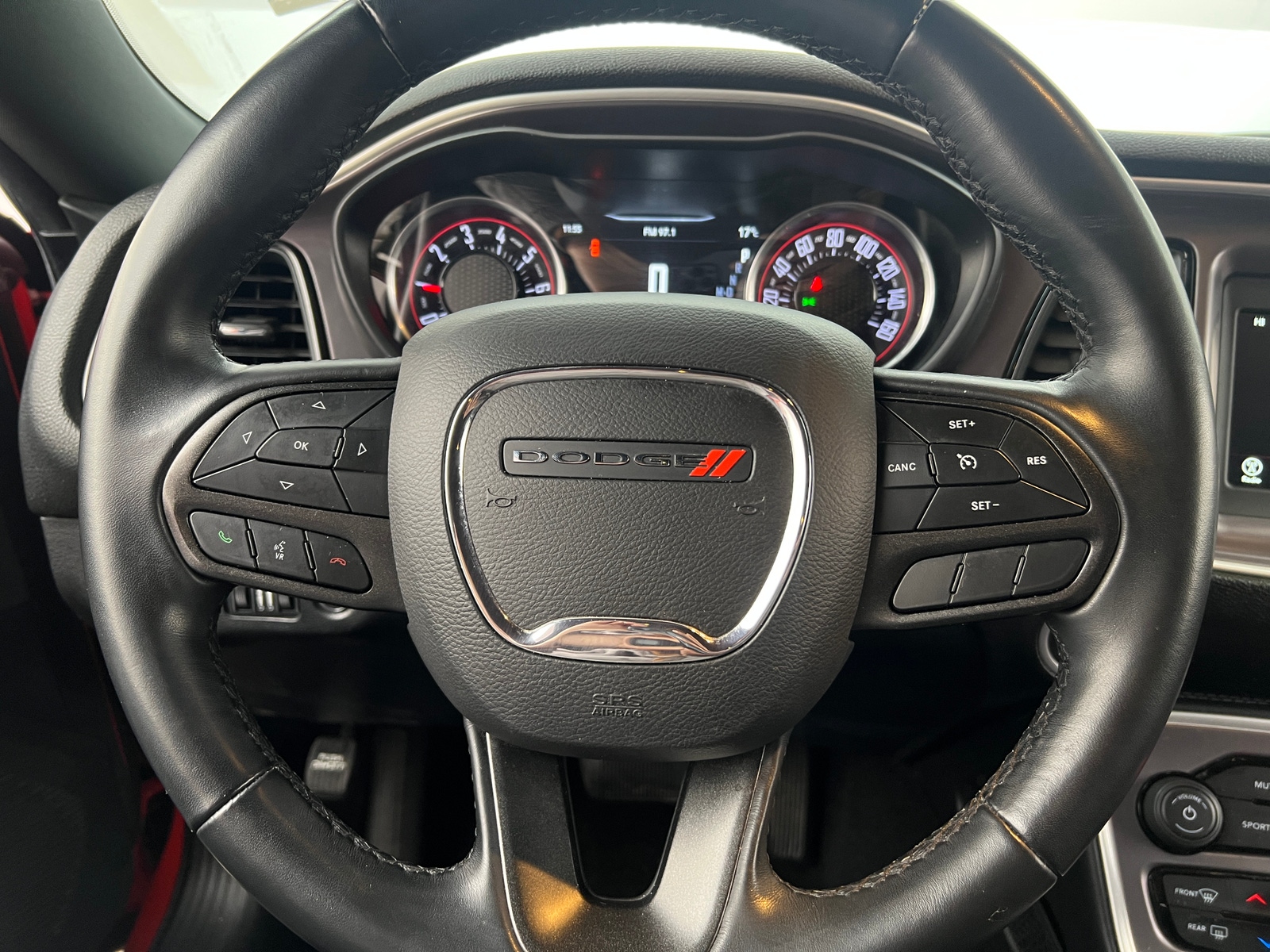 Thumbnail: 2022 Dodge Challenger - 4