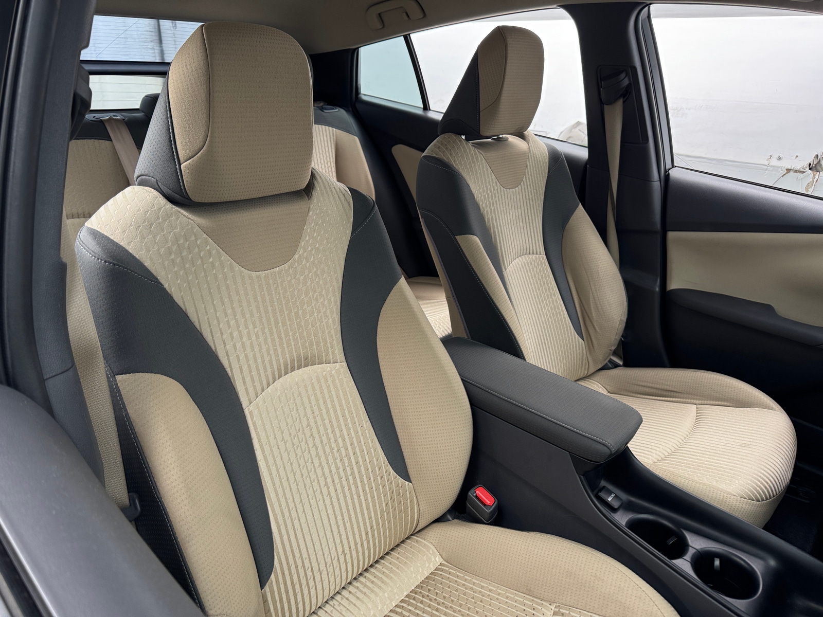 Thumbnail: 2016 Toyota Prius - 2