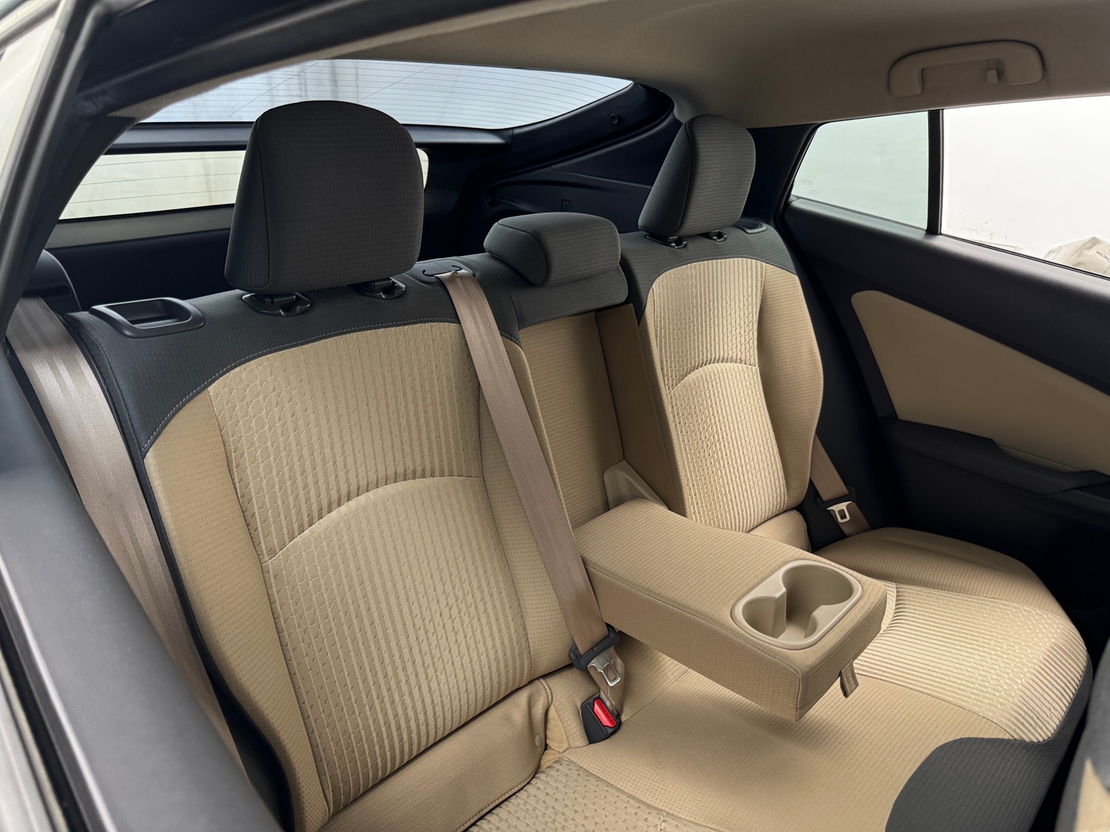 Thumbnail: 2016 Toyota Prius - 6