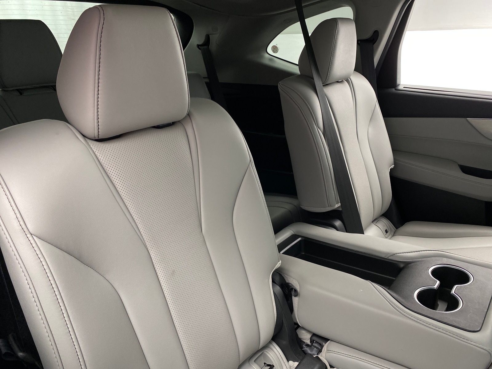 Thumbnail: 2023 Acura MDX - 5