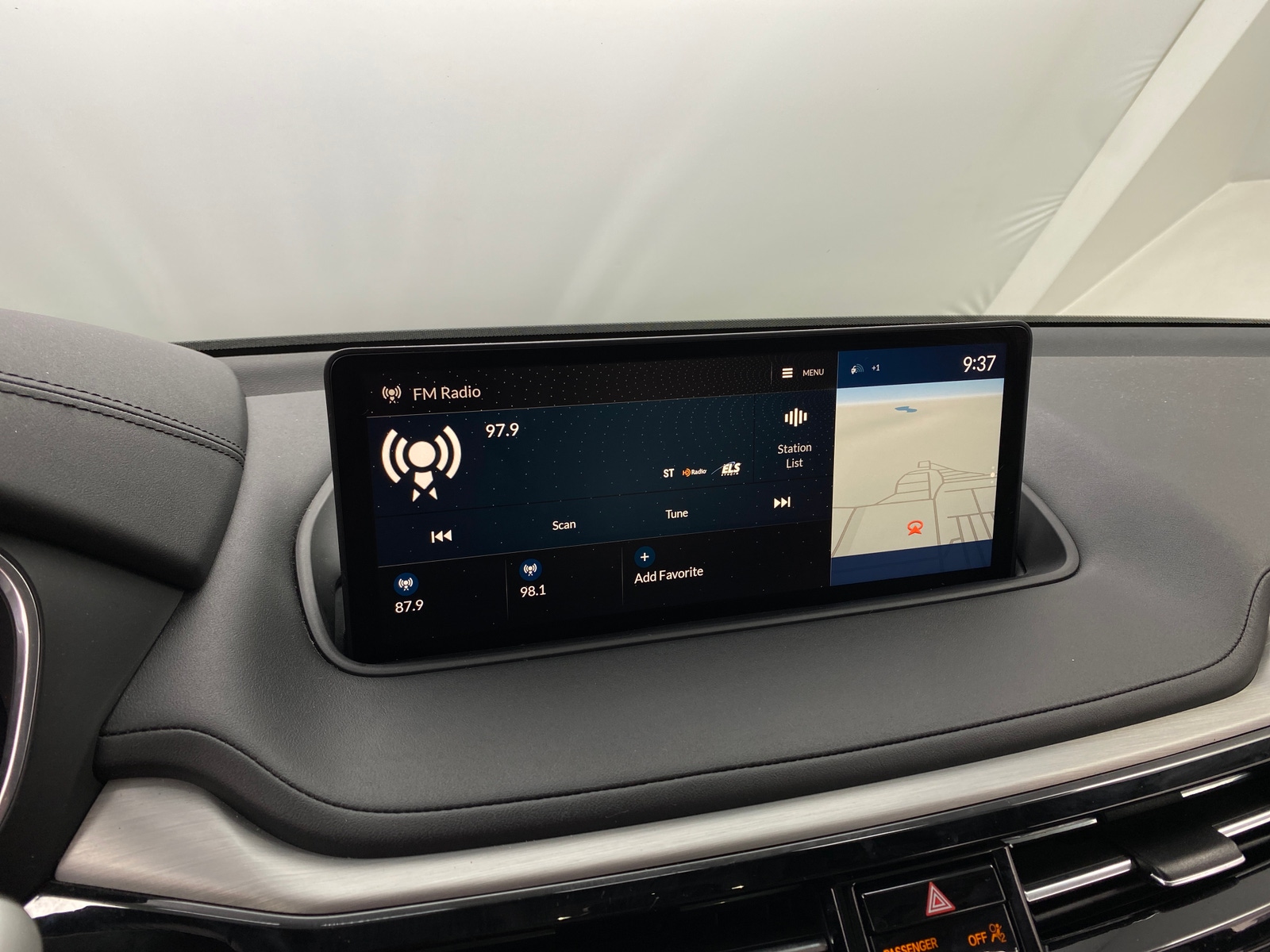 Thumbnail: 2023 Acura MDX - 3