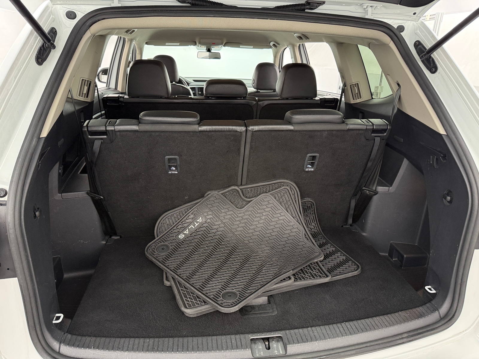 Thumbnail: 2019 Volkswagen Atlas - 6