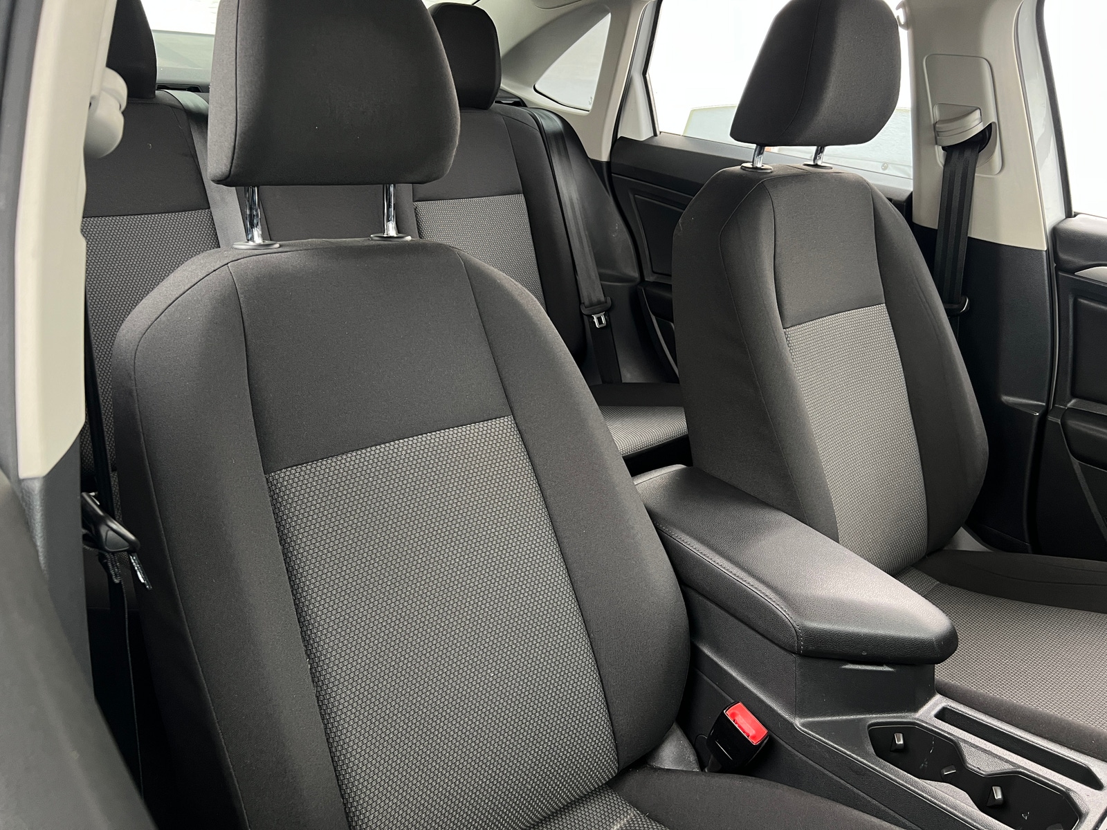 Thumbnail: 2019 Volkswagen Jetta - 2