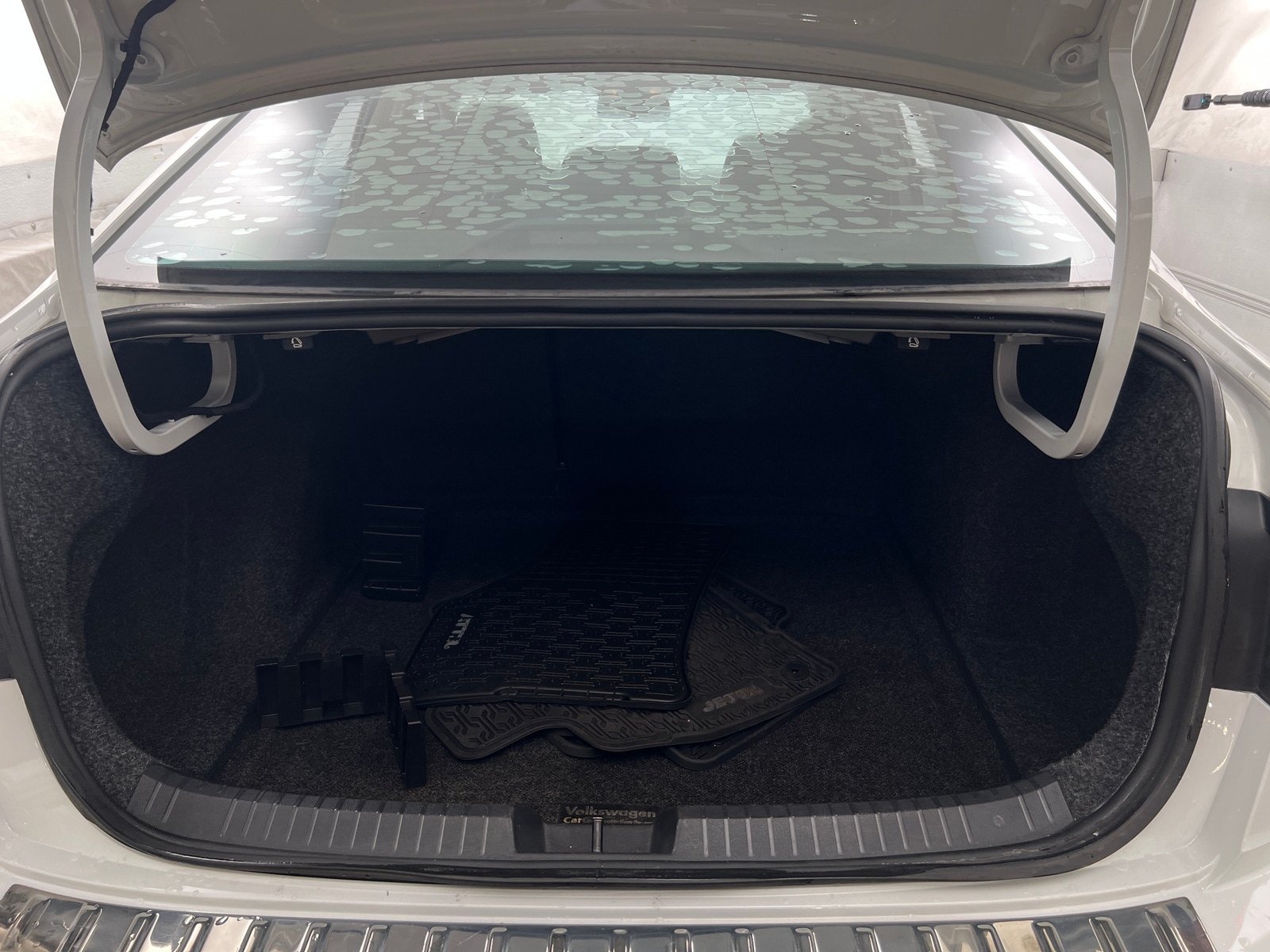 Thumbnail: 2019 Volkswagen Jetta - 7