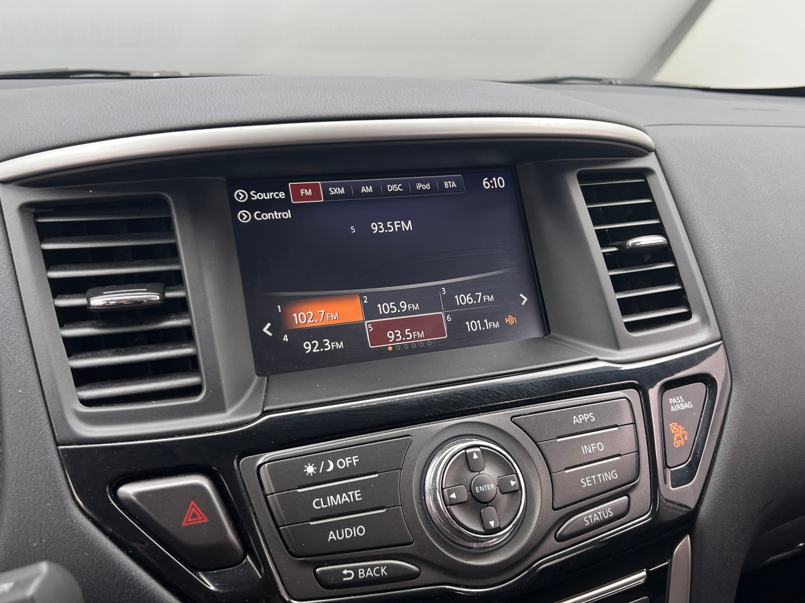 Thumbnail: 2020 Nissan Pathfinder - 4