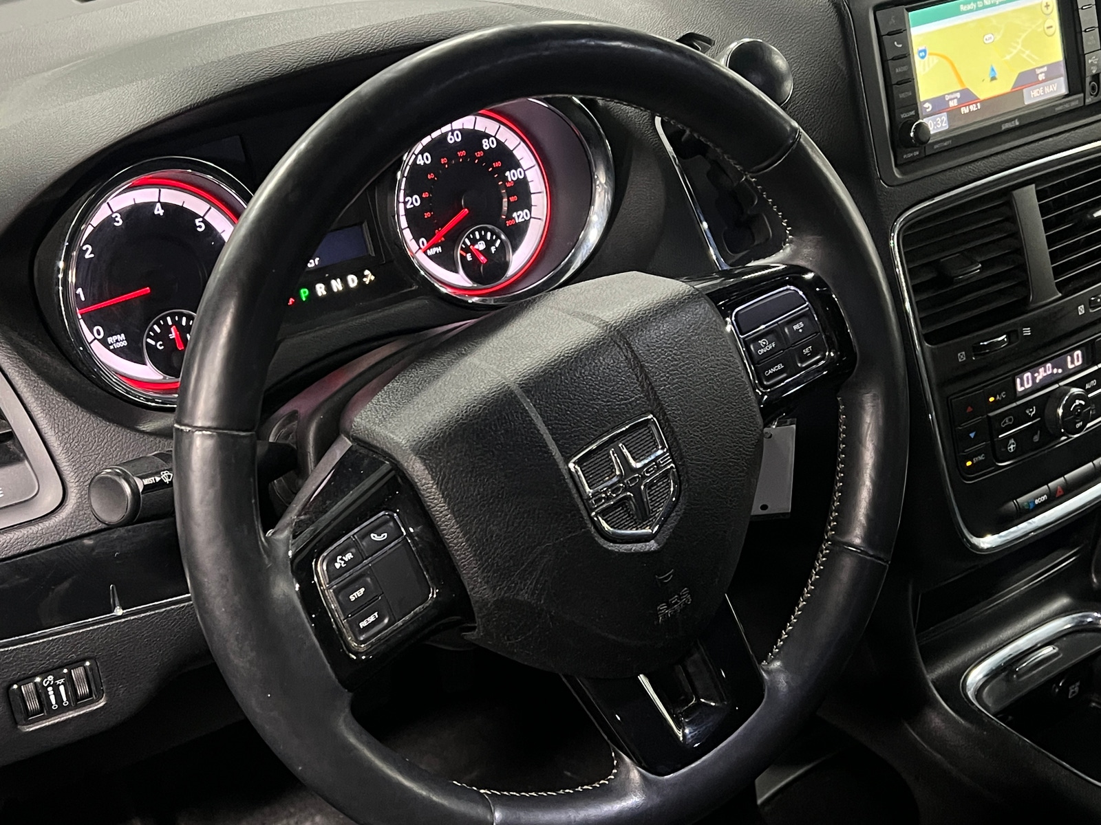 Thumbnail: 2017 Dodge Grand Caravan - 4