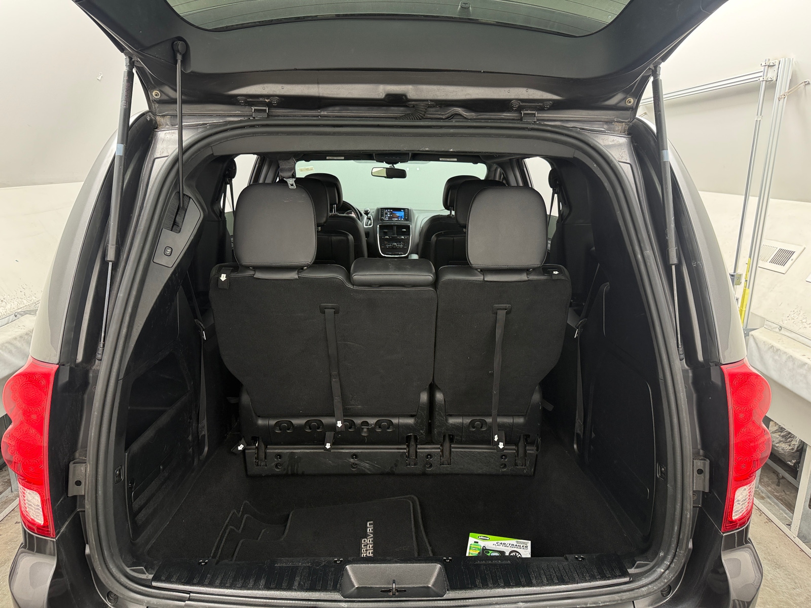 Thumbnail: 2017 Dodge Grand Caravan - 6