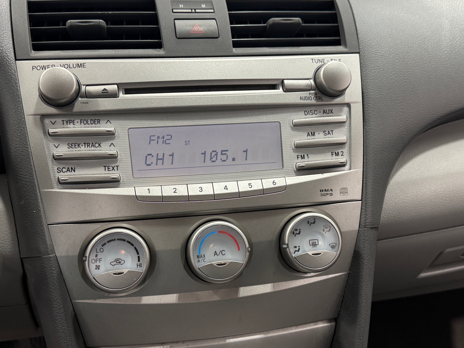 Thumbnail: 2011 Toyota Camry - 4