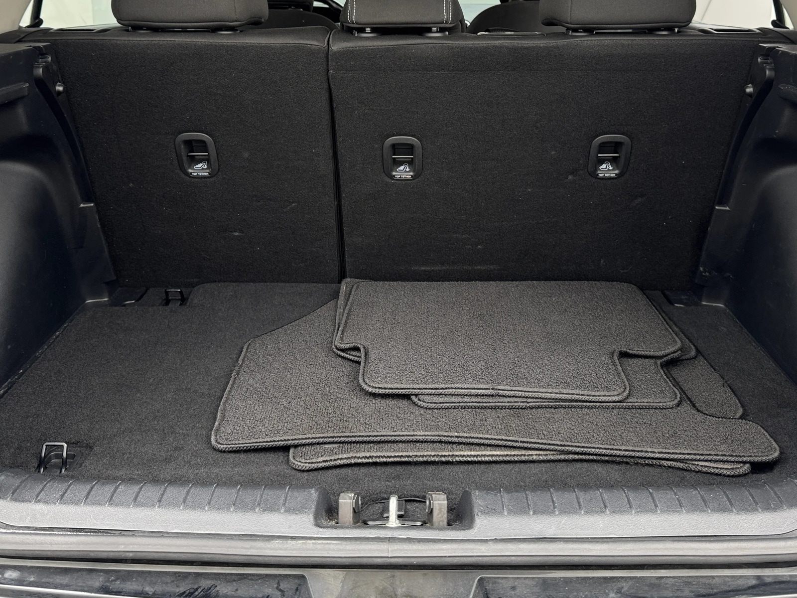 Thumbnail: 2022 Hyundai Venue - 7