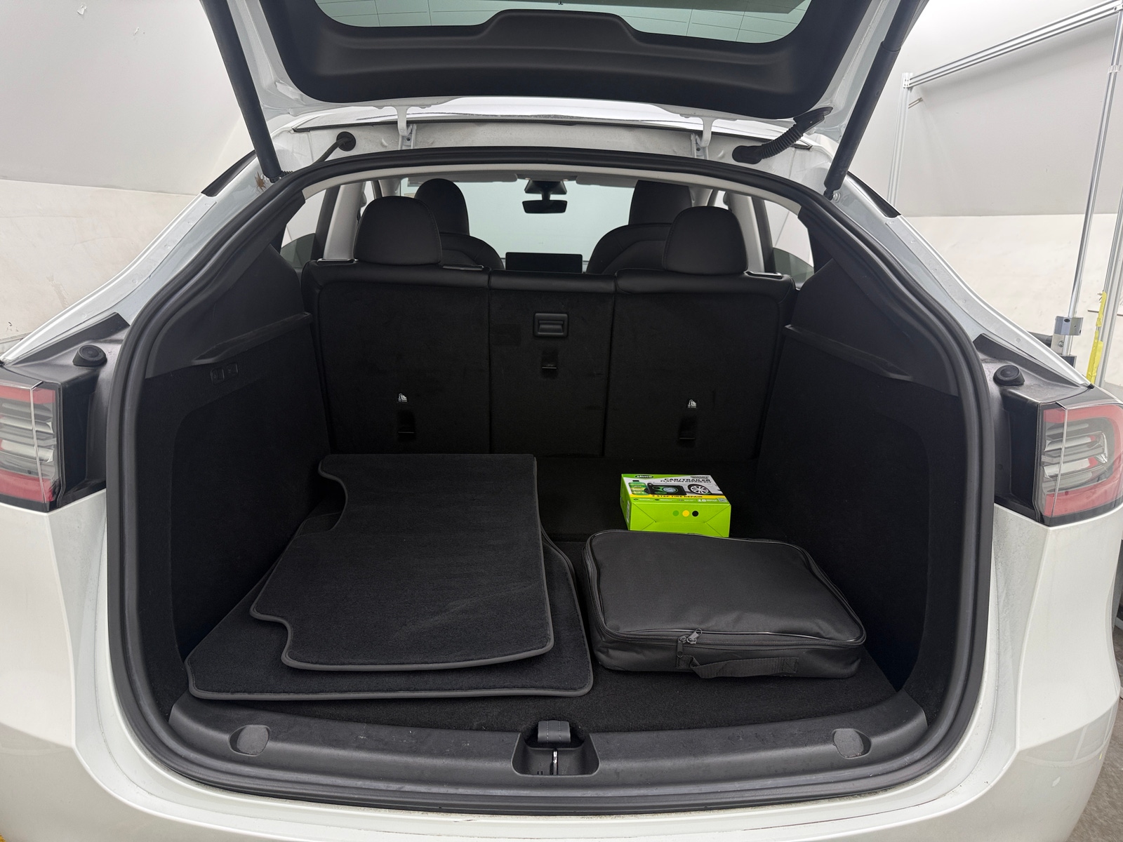 Thumbnail: 2023 Tesla Model Y - 6