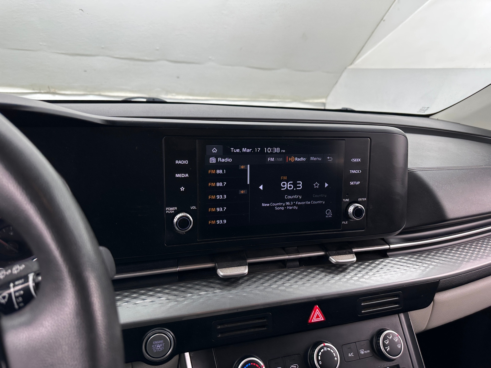 Thumbnail: 2022 Kia Carnival - 4