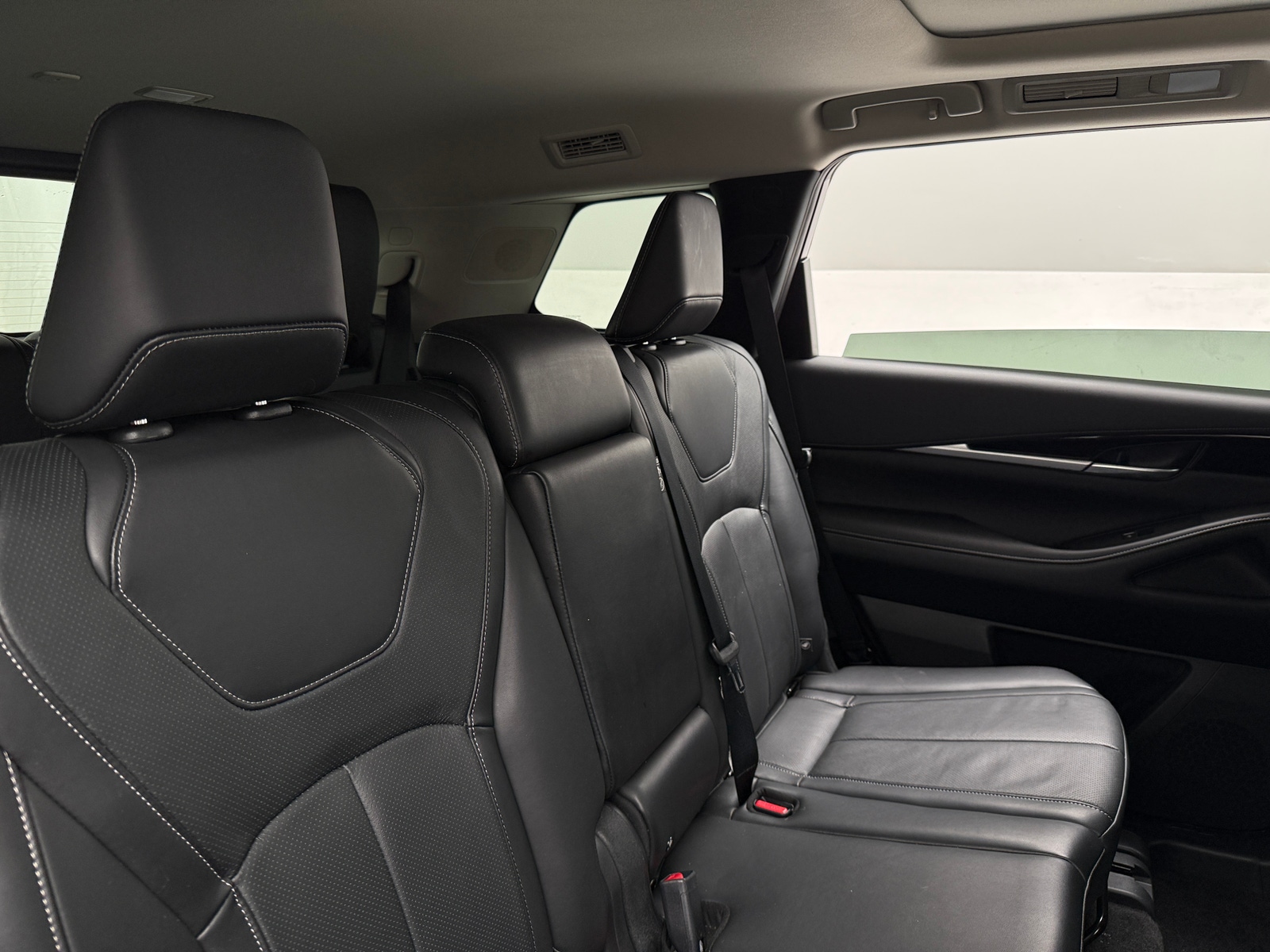 Thumbnail: 2025 INFINITI QX60 - 5