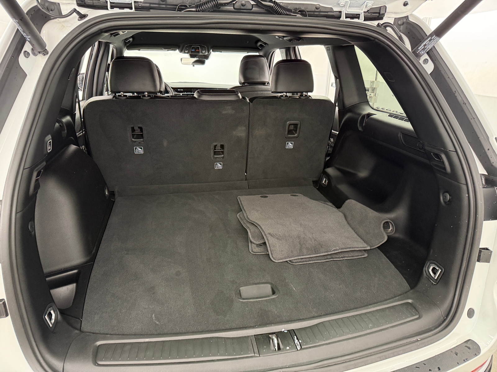 Thumbnail: 2025 Jeep Grand Cherokee - 6