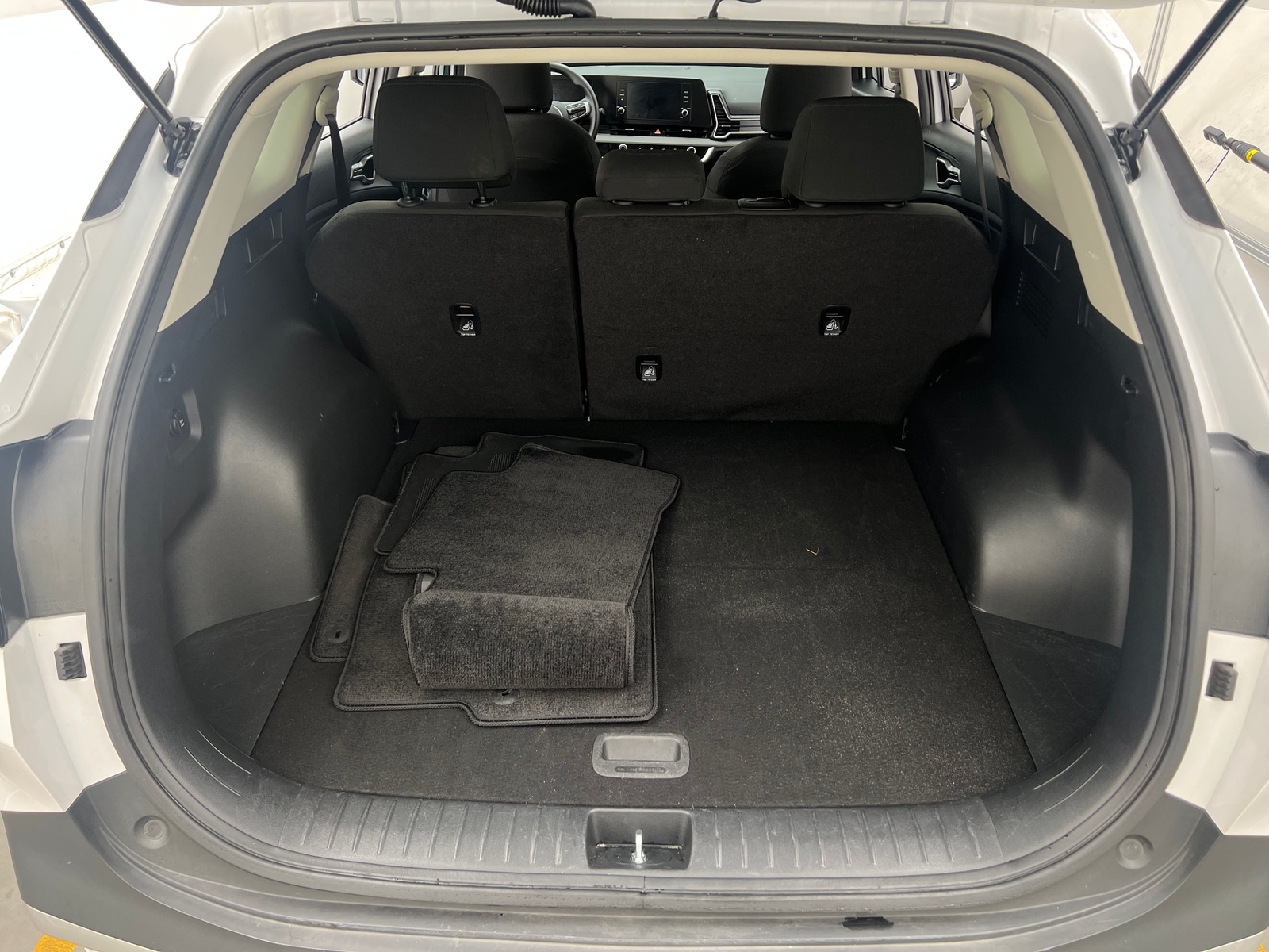 Thumbnail: 2025 Kia Sportage - 7