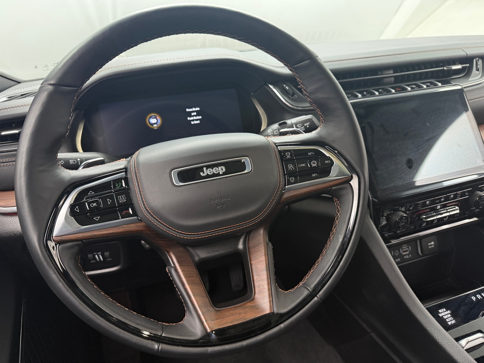 Thumbnail: 2025 Jeep Grand Cherokee L - 4