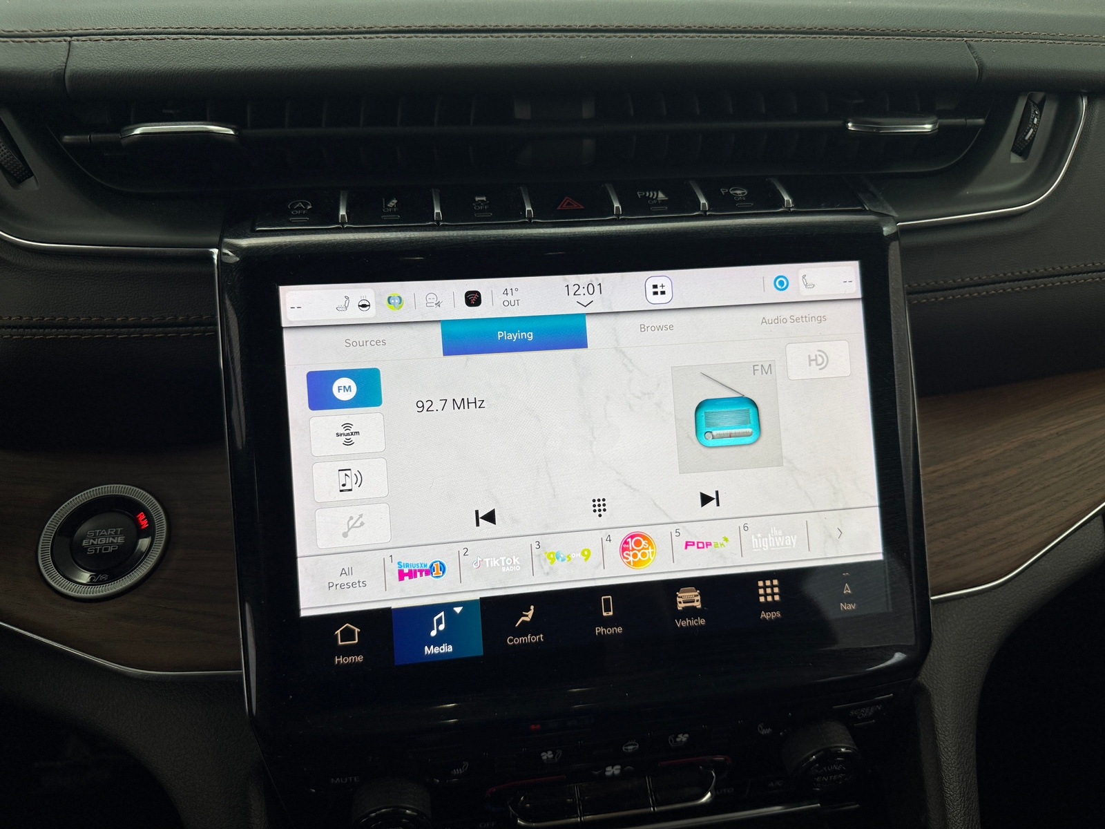 Thumbnail: 2025 Jeep Grand Cherokee L - 3