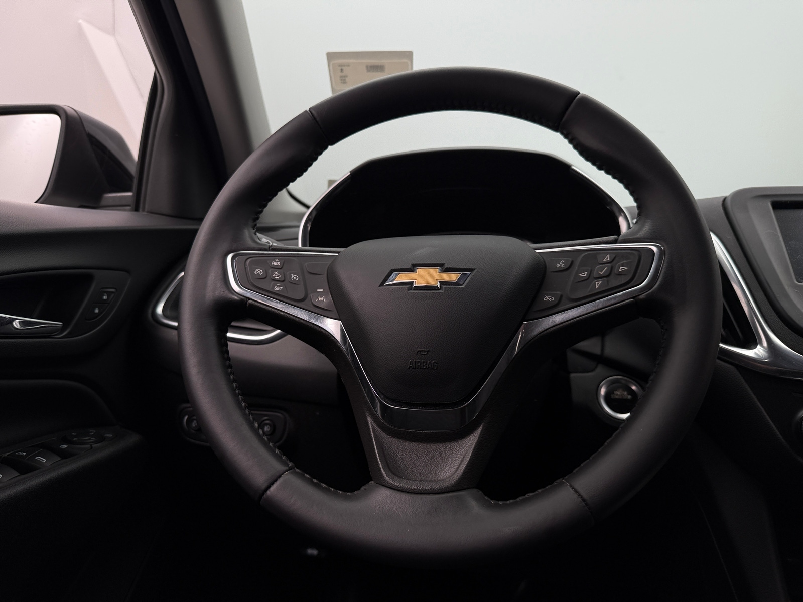 Thumbnail: 2021 Chevrolet Equinox - 5