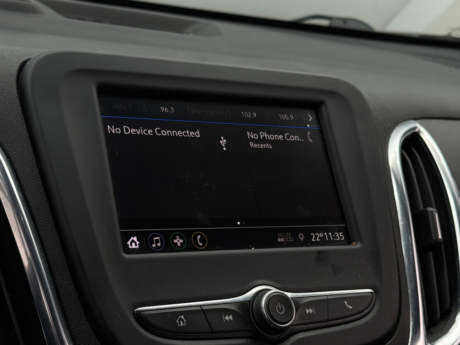 Thumbnail: 2021 Chevrolet Equinox - 4