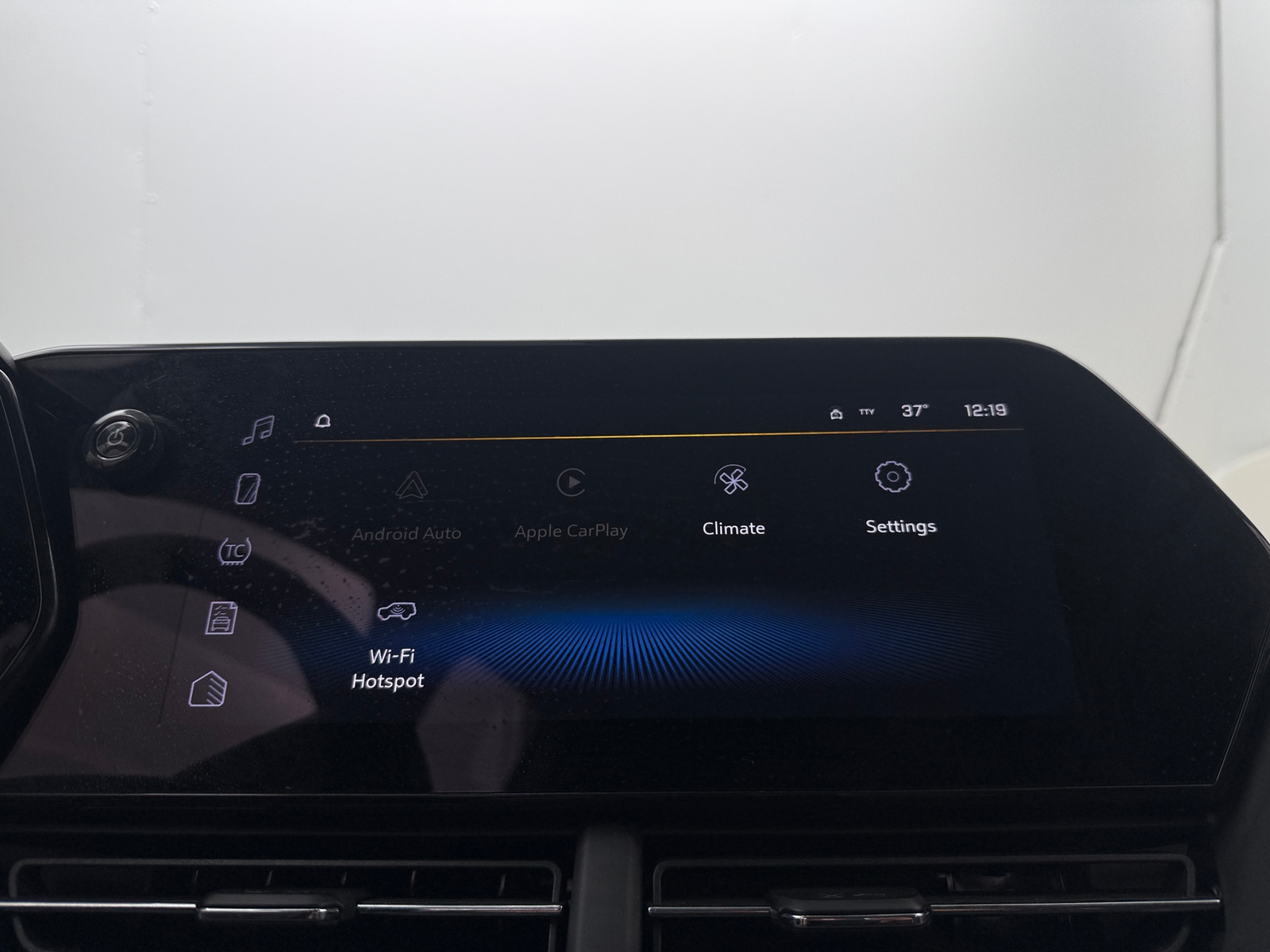 Thumbnail: 2025 Chevrolet Trax - 4