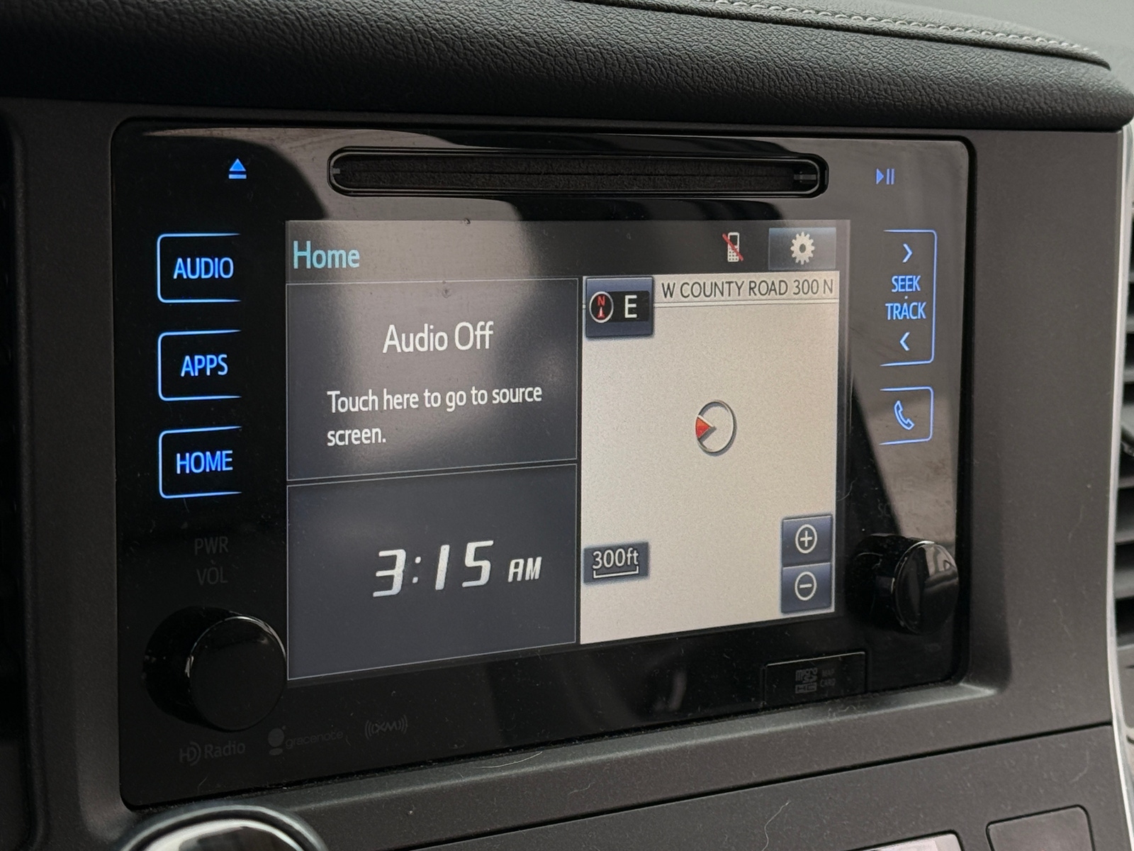 Thumbnail: 2016 Toyota Sienna - 3