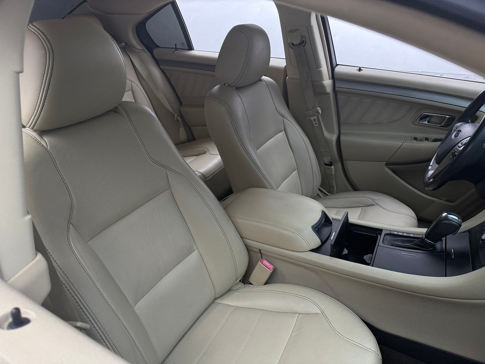 Thumbnail: 2014 Ford Taurus - 2