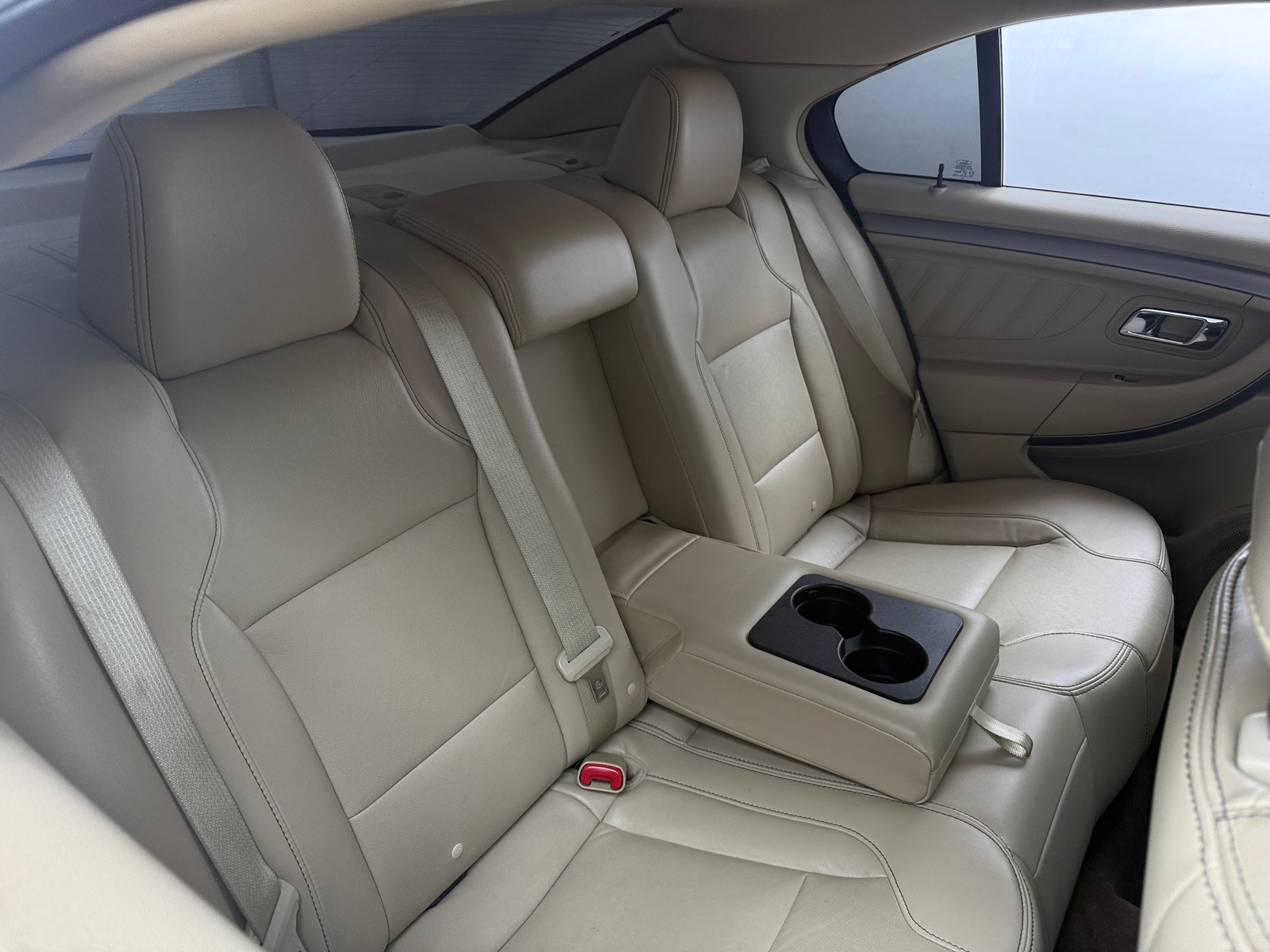 Thumbnail: 2014 Ford Taurus - 6