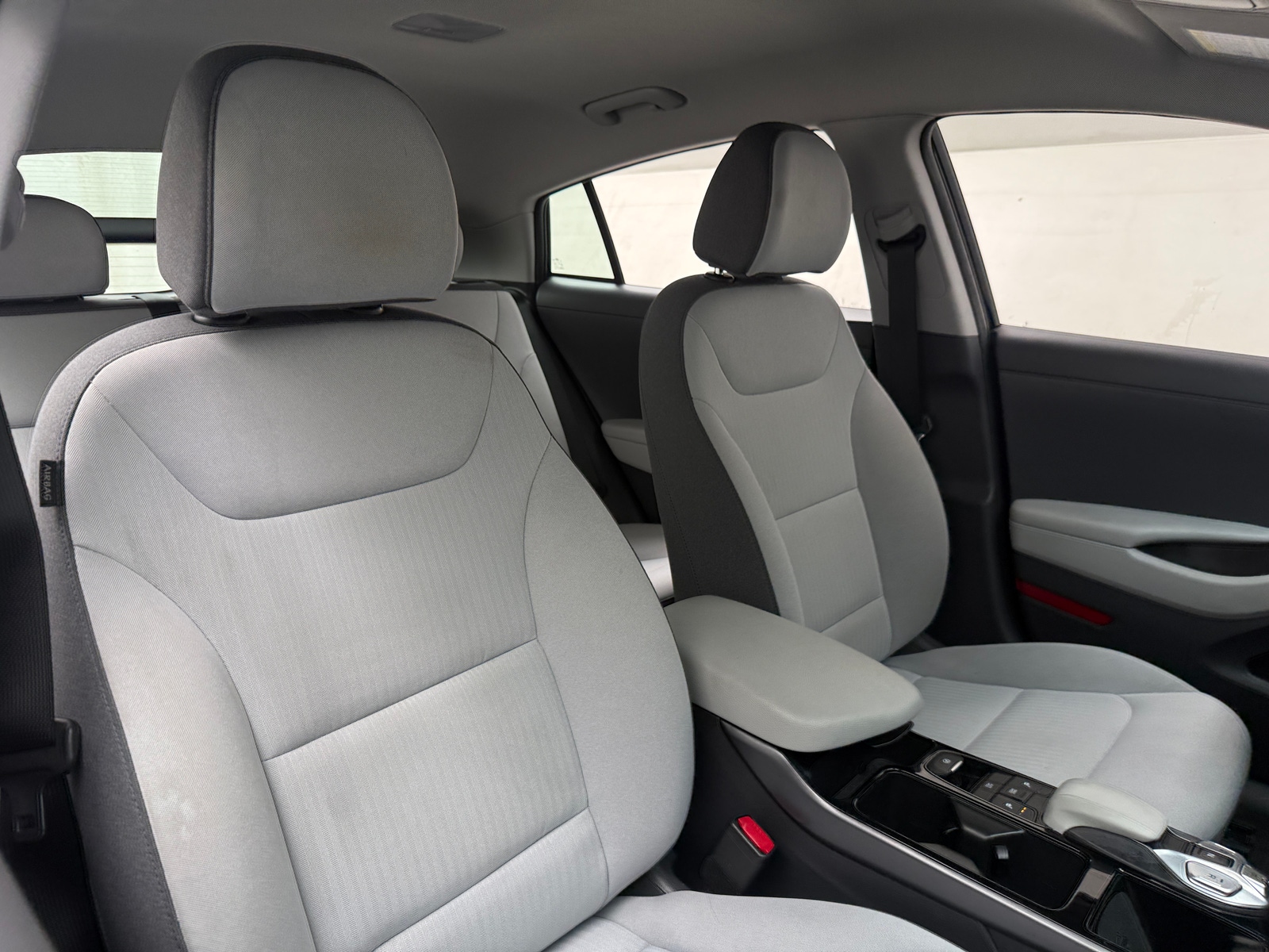 Thumbnail: 2021 Hyundai Ioniq - 2