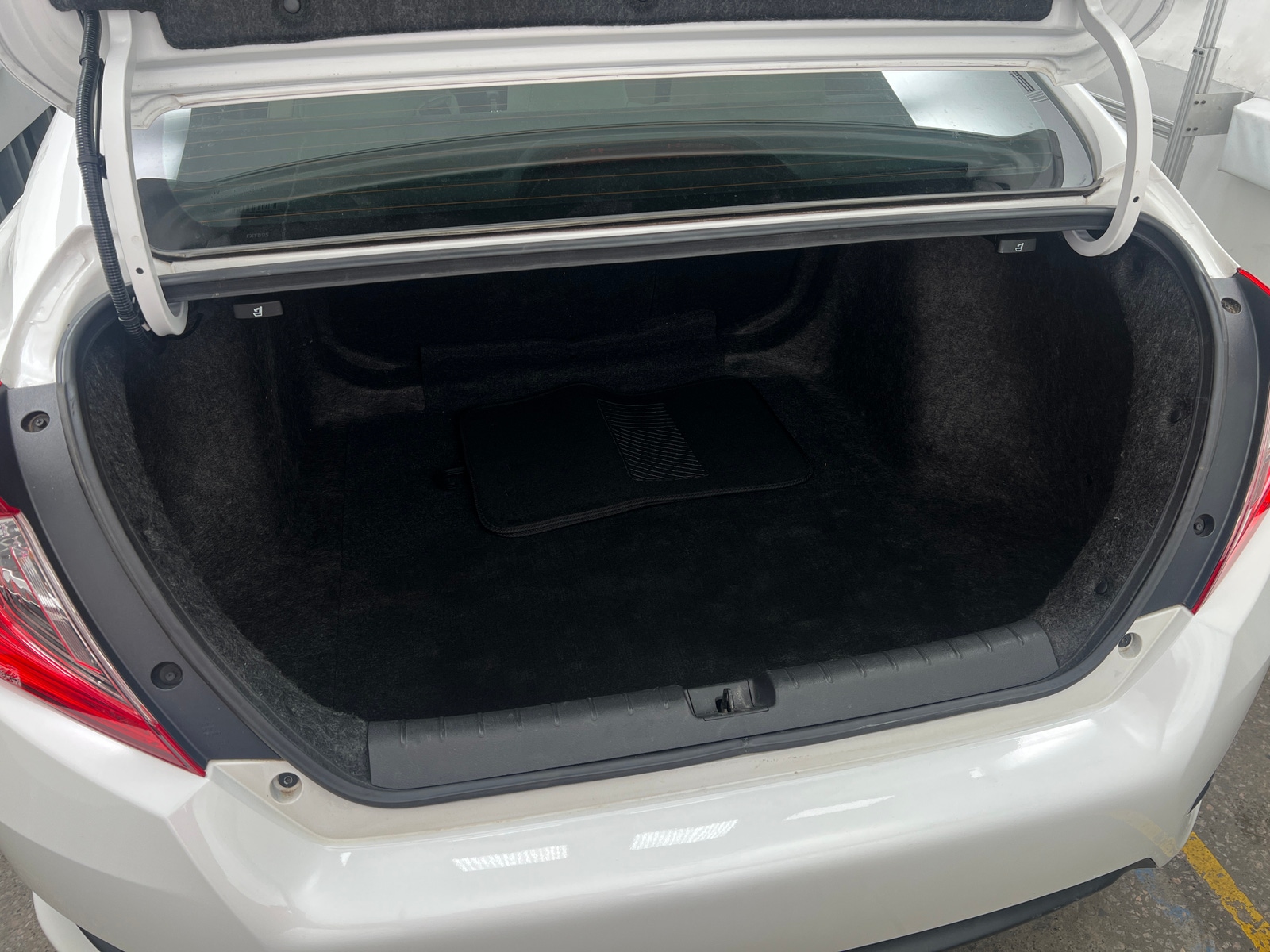 Thumbnail: 2017 Honda Civic - 6