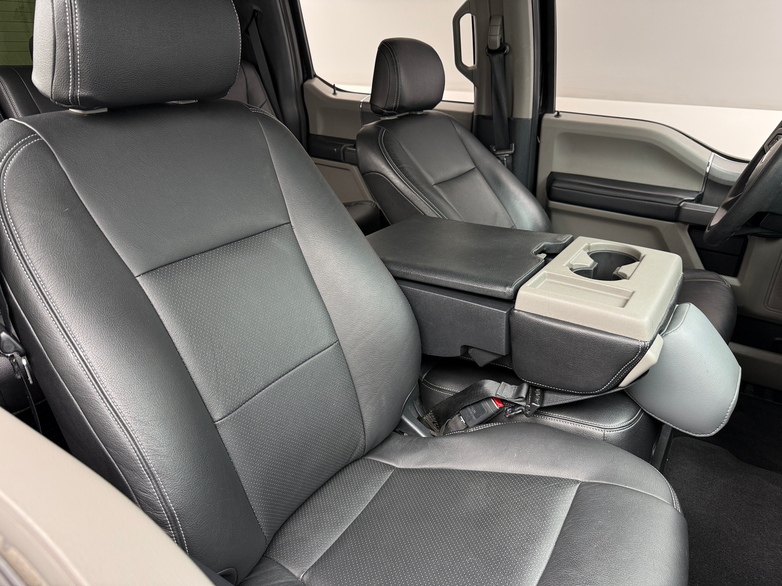 Thumbnail: 2022 Ford Econoline - 2