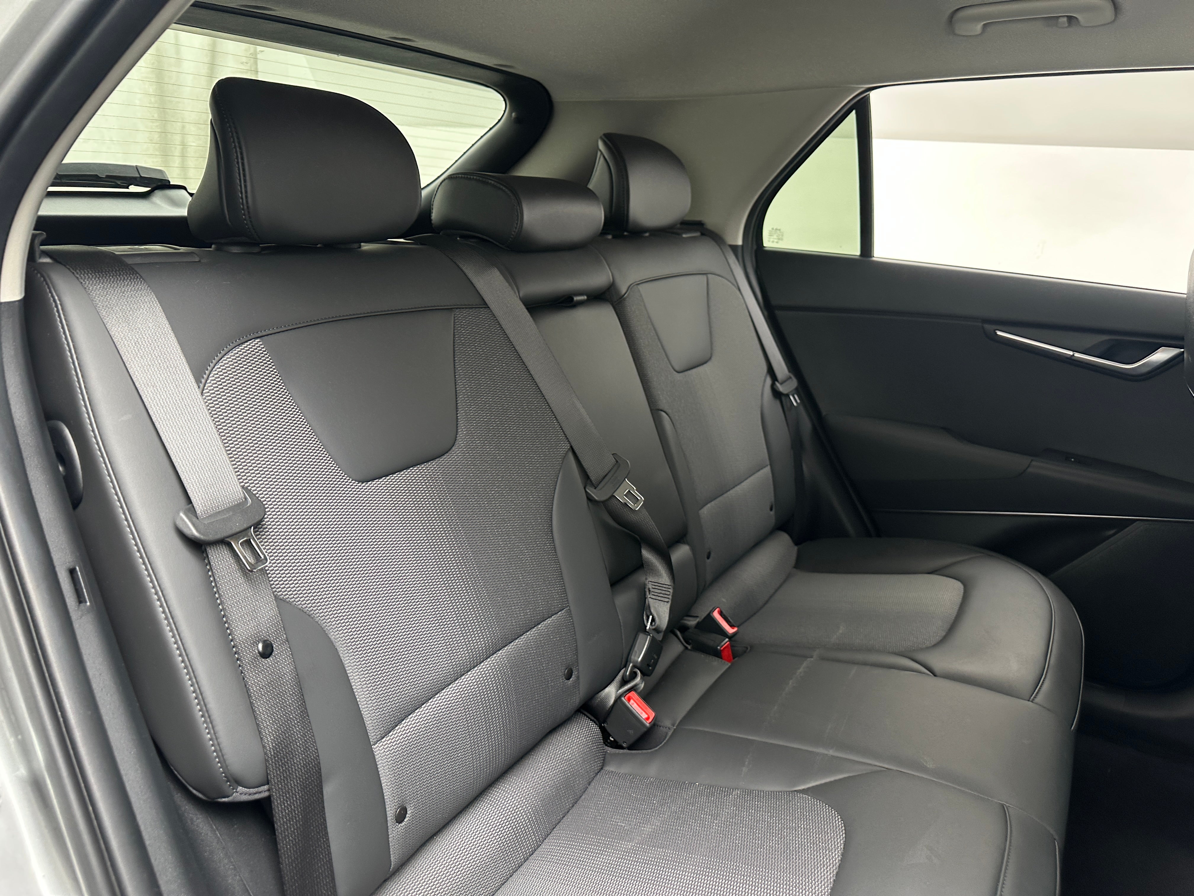 Used 2024 Kia Niro Wind with VIN KNDCR3L13R5113935 for sale in Oak Creek, WI