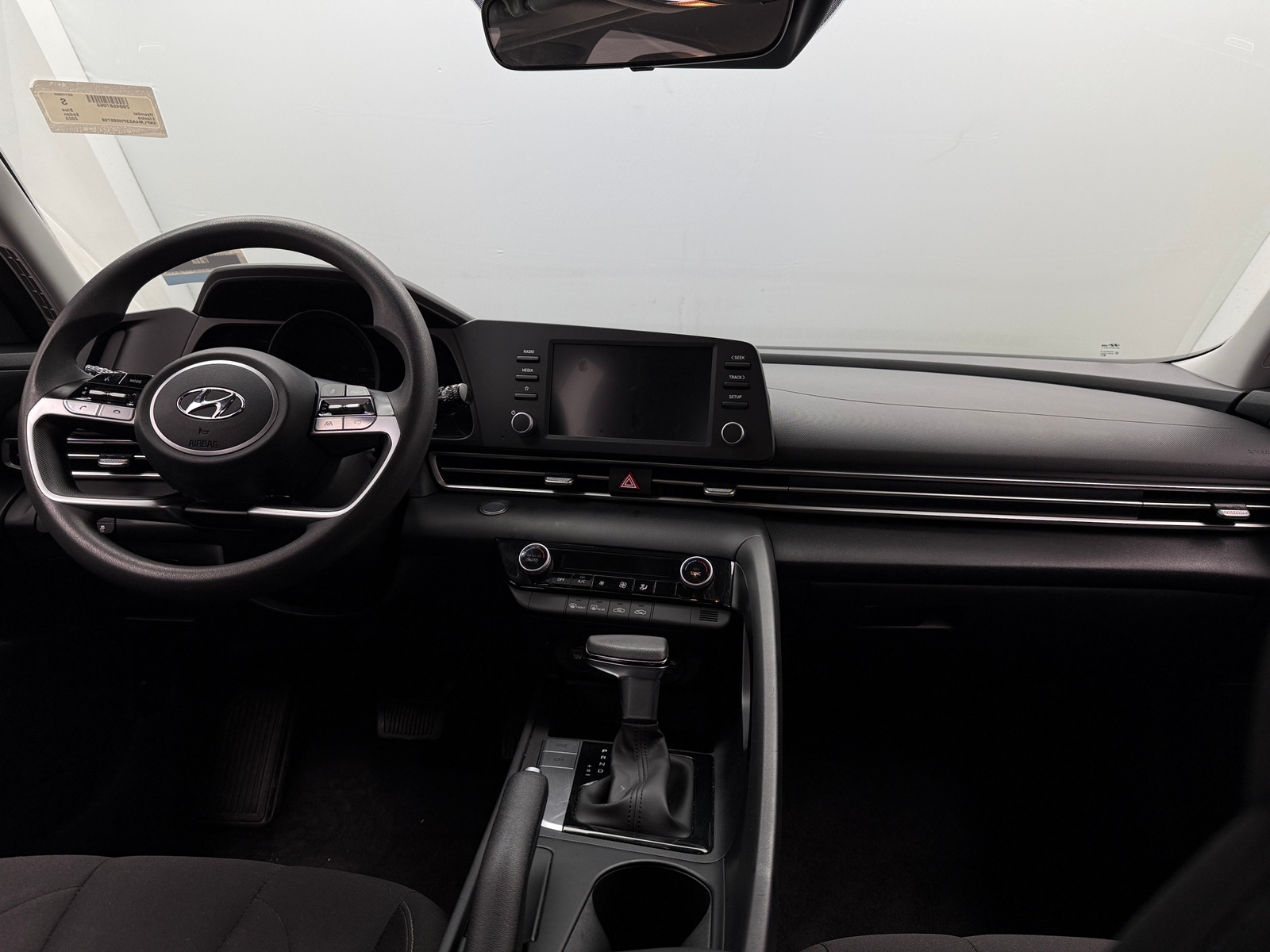 Thumbnail: 2023 Hyundai Elantra - 3