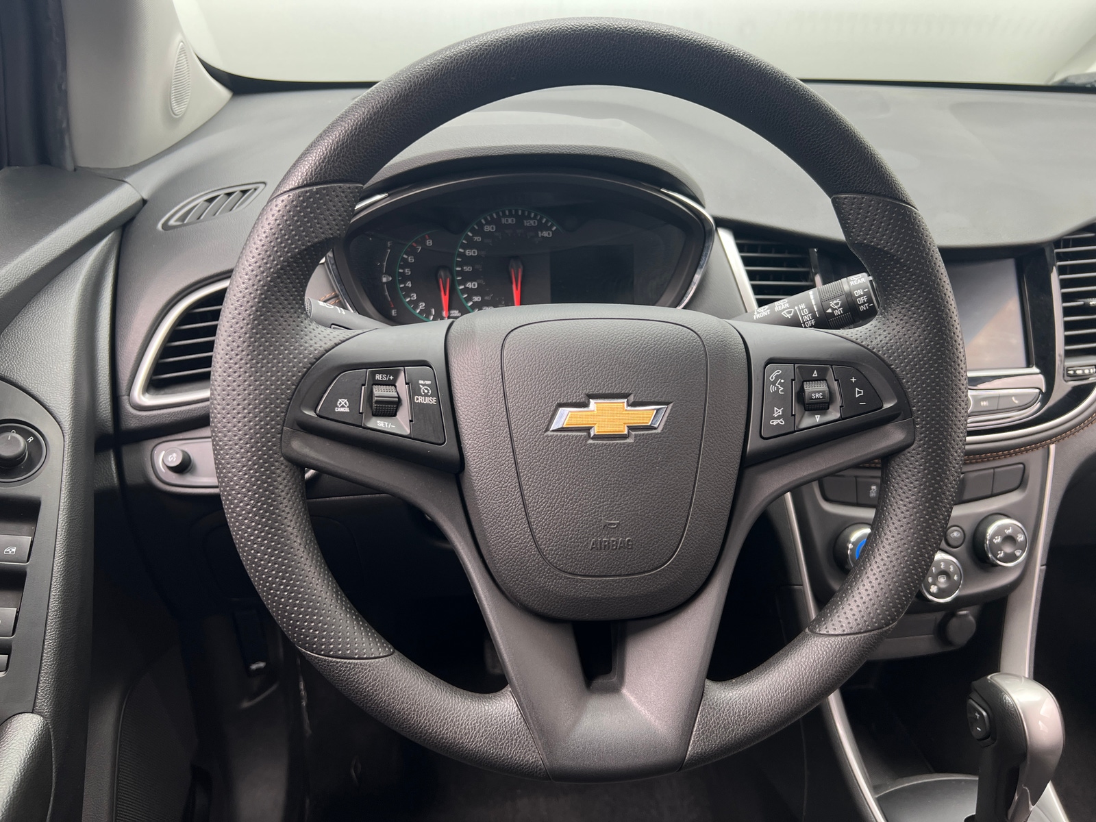 Thumbnail: 2022 Chevrolet Trax - 5
