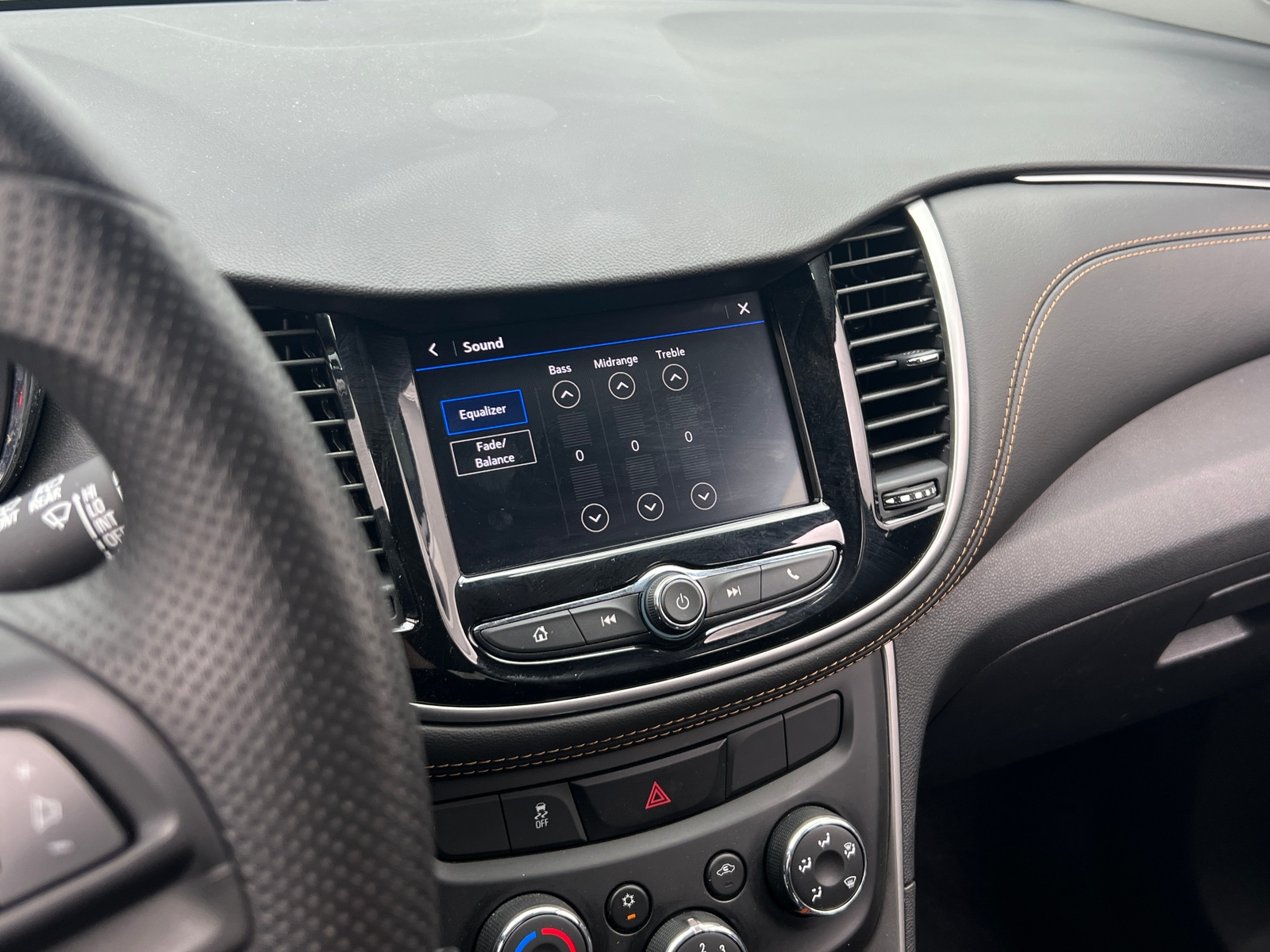 Thumbnail: 2022 Chevrolet Trax - 4