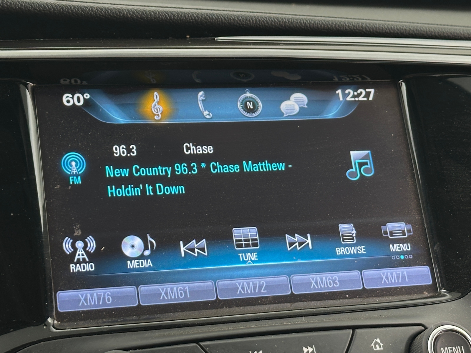 Thumbnail: 2020 Buick Envision - 3