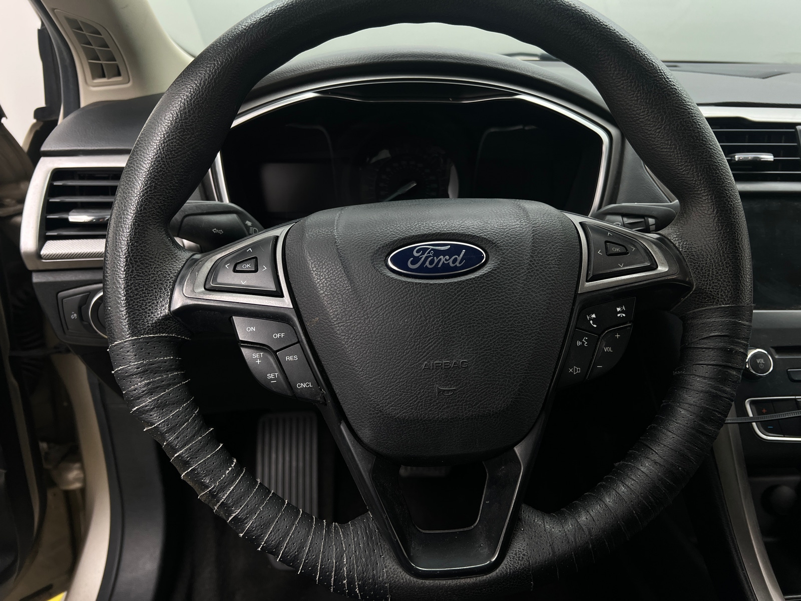 Thumbnail: 2017 Ford Fusion - 5