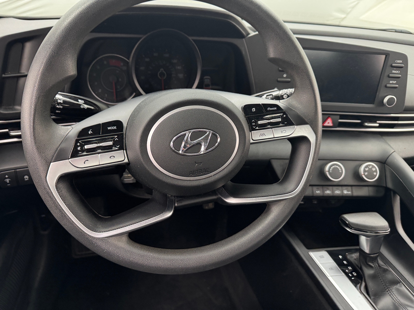 Thumbnail: 2021 Hyundai Elantra - 4