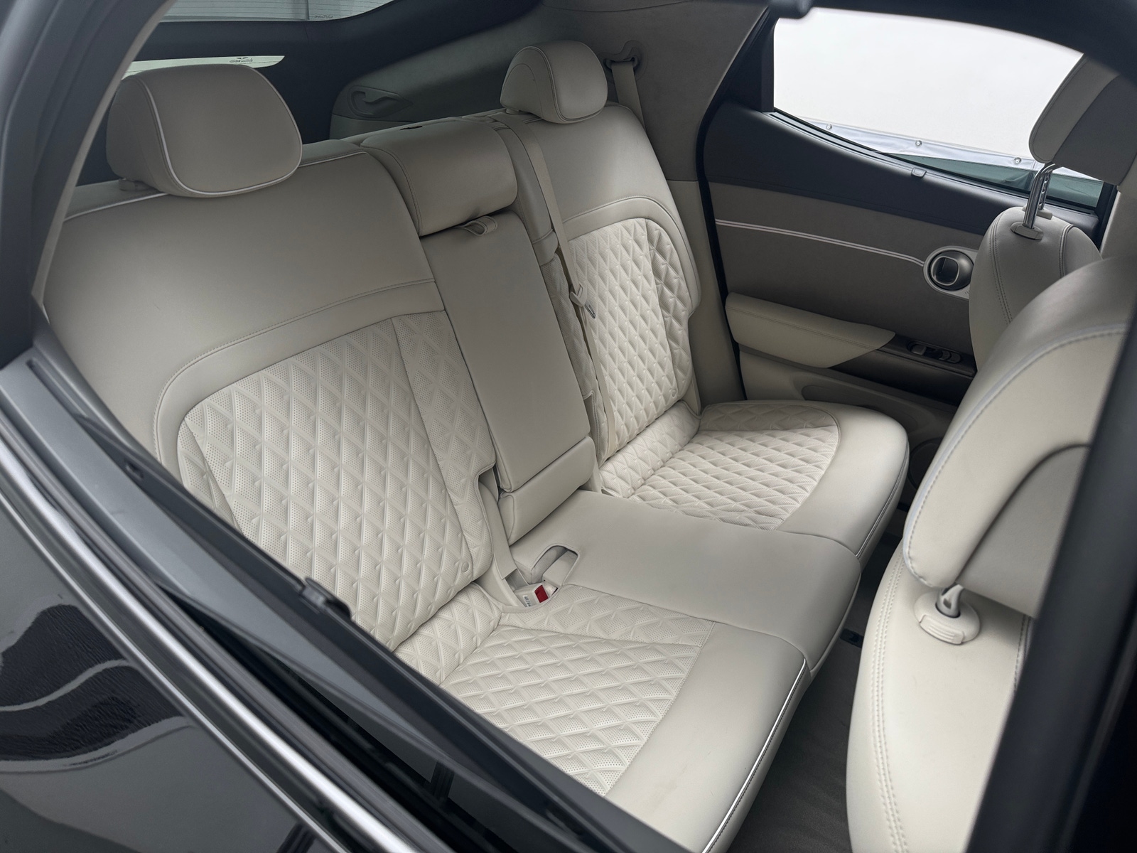 Thumbnail: 2023 Genesis GV60 - 5