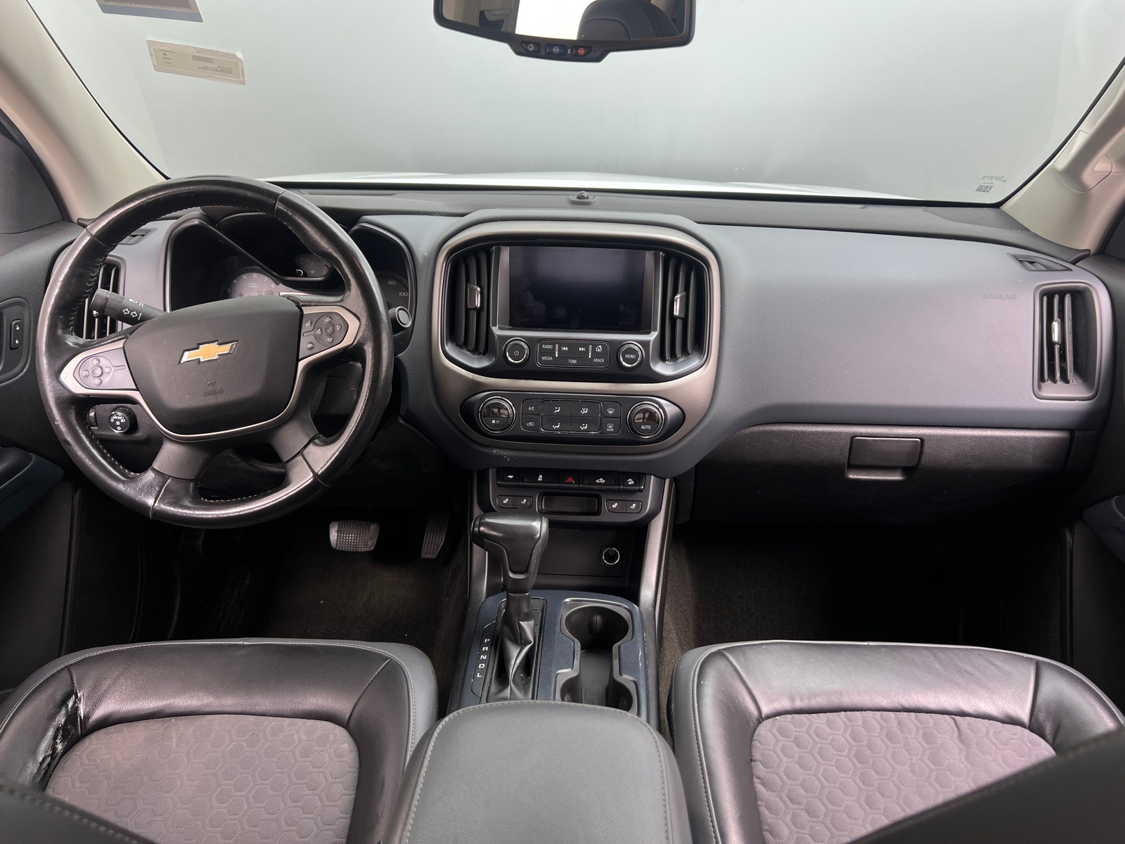 Thumbnail: 2017 Chevrolet Colorado - 3