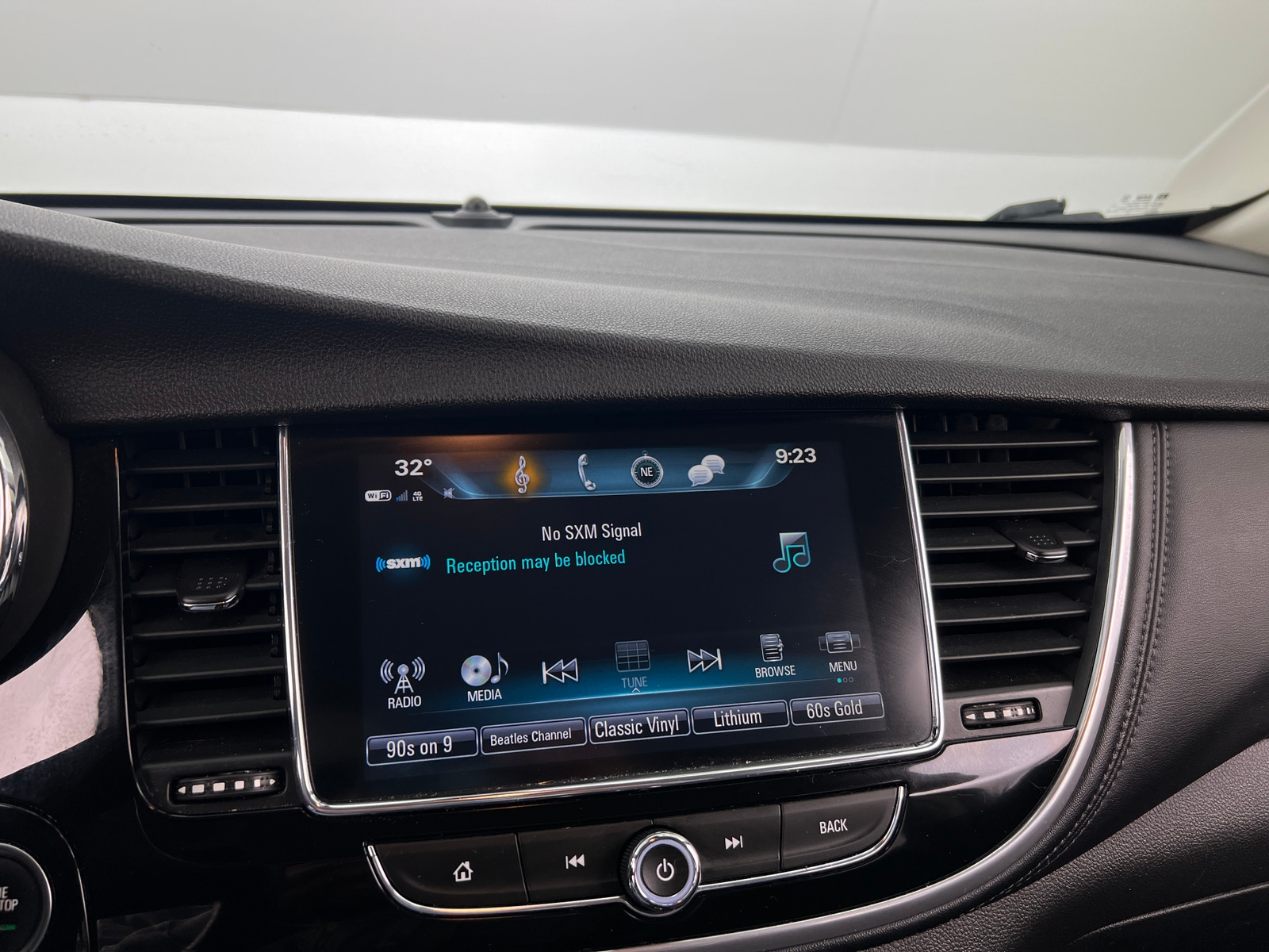 Thumbnail: 2020 Buick Encore - 3