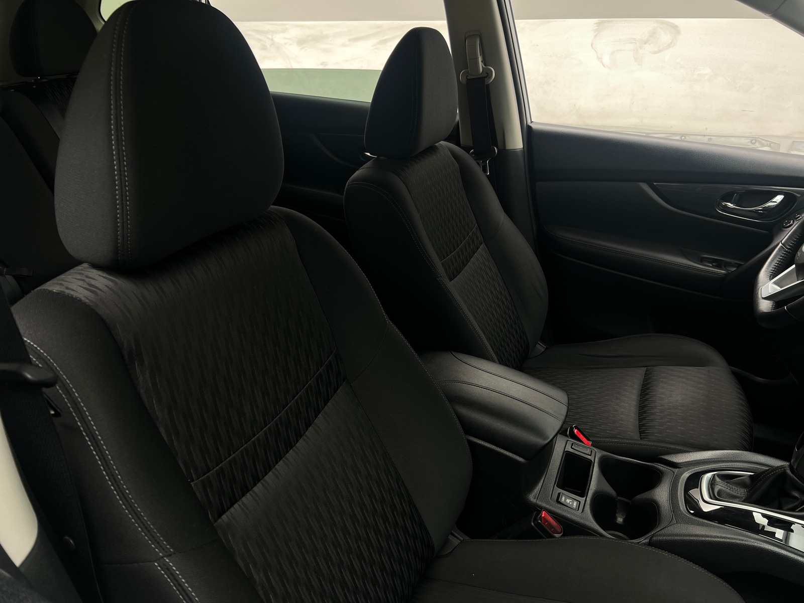 Thumbnail: 2019 Nissan Rogue - 2