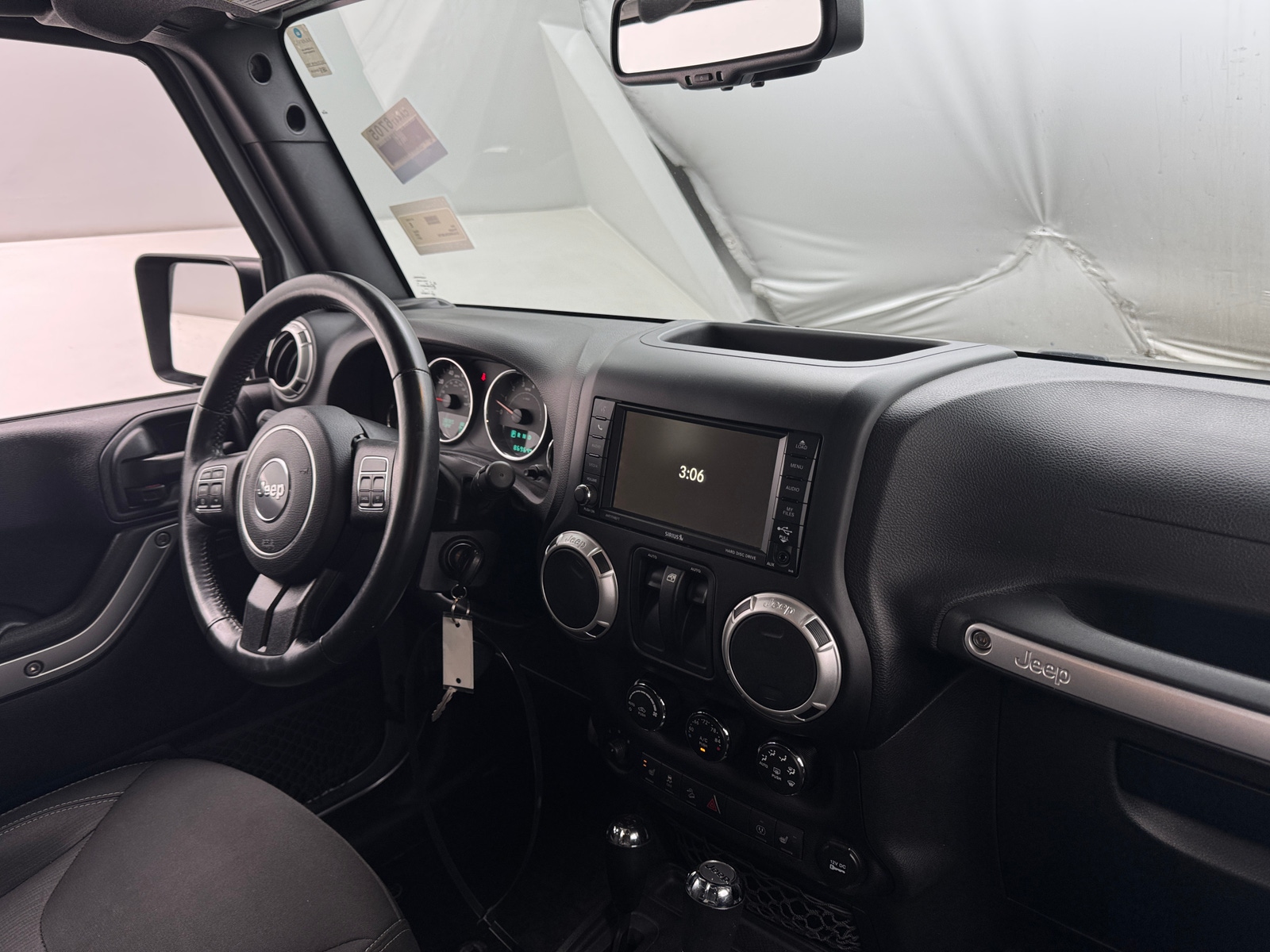 Thumbnail: 2017 Jeep Wrangler - 3