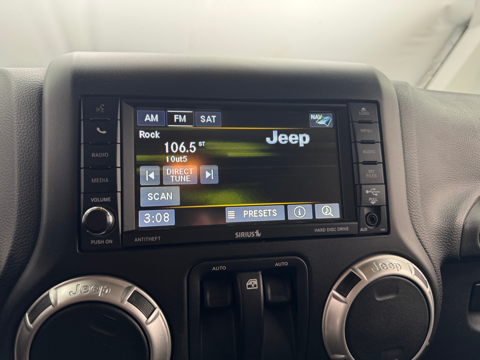 Thumbnail: 2017 Jeep Wrangler - 4