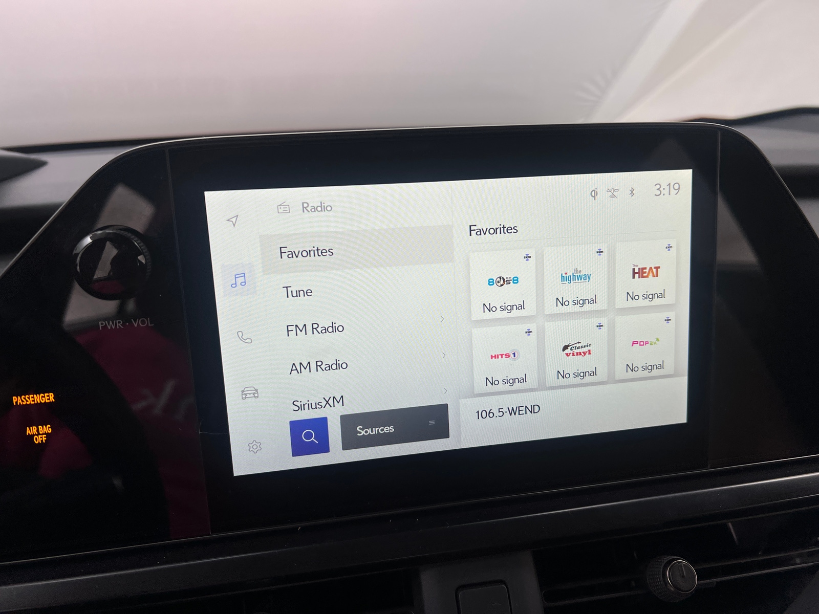 Thumbnail: 2025 Lexus UX - 3