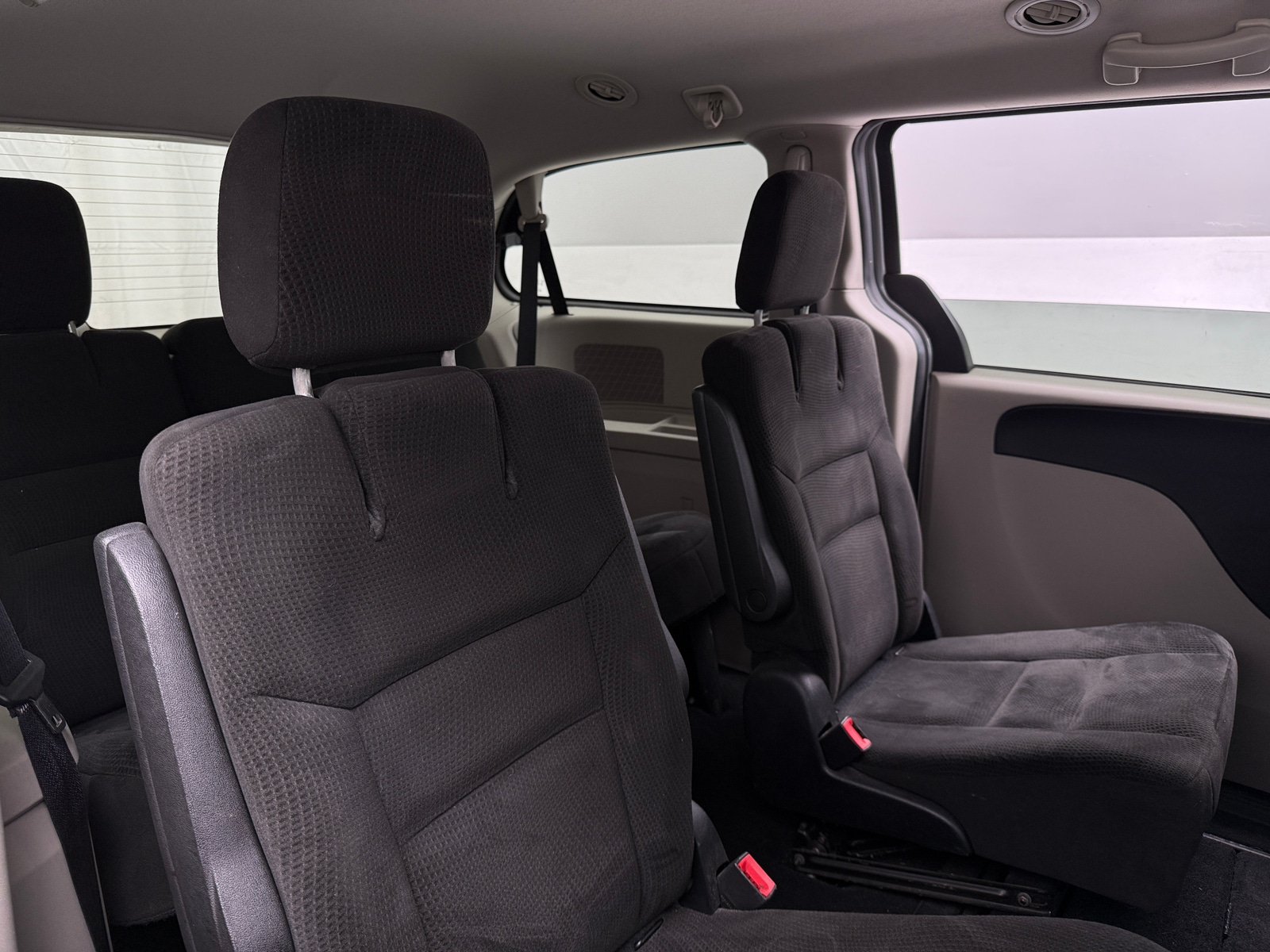 Thumbnail: 2016 Dodge Grand Caravan - 6