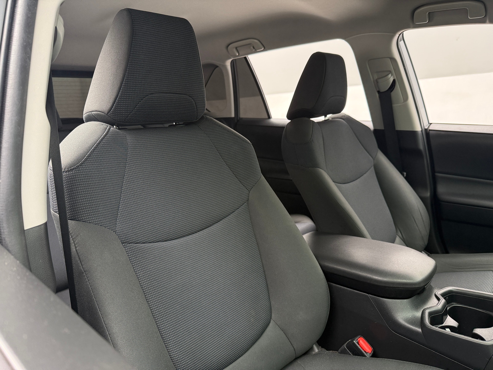 Thumbnail: 2020 Toyota RAV4 - 2