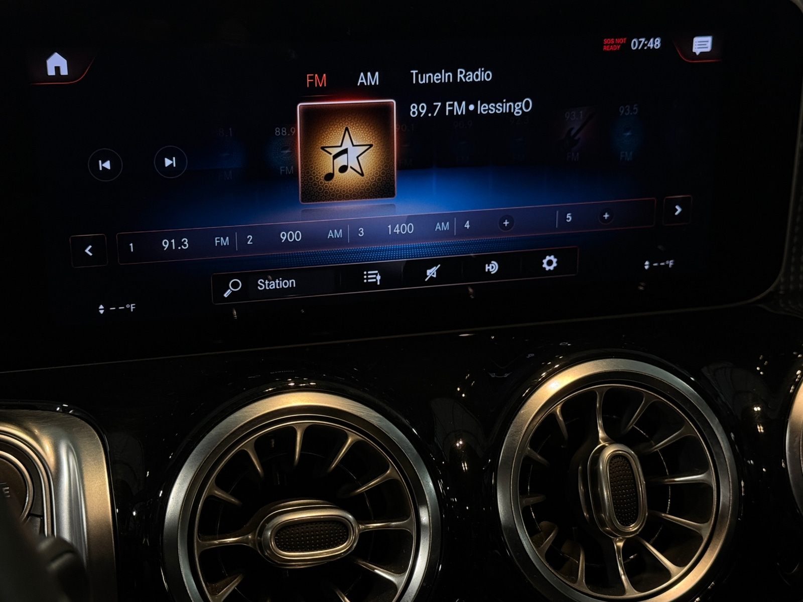 Thumbnail: 2021 Mercedes-Benz GLB - 3